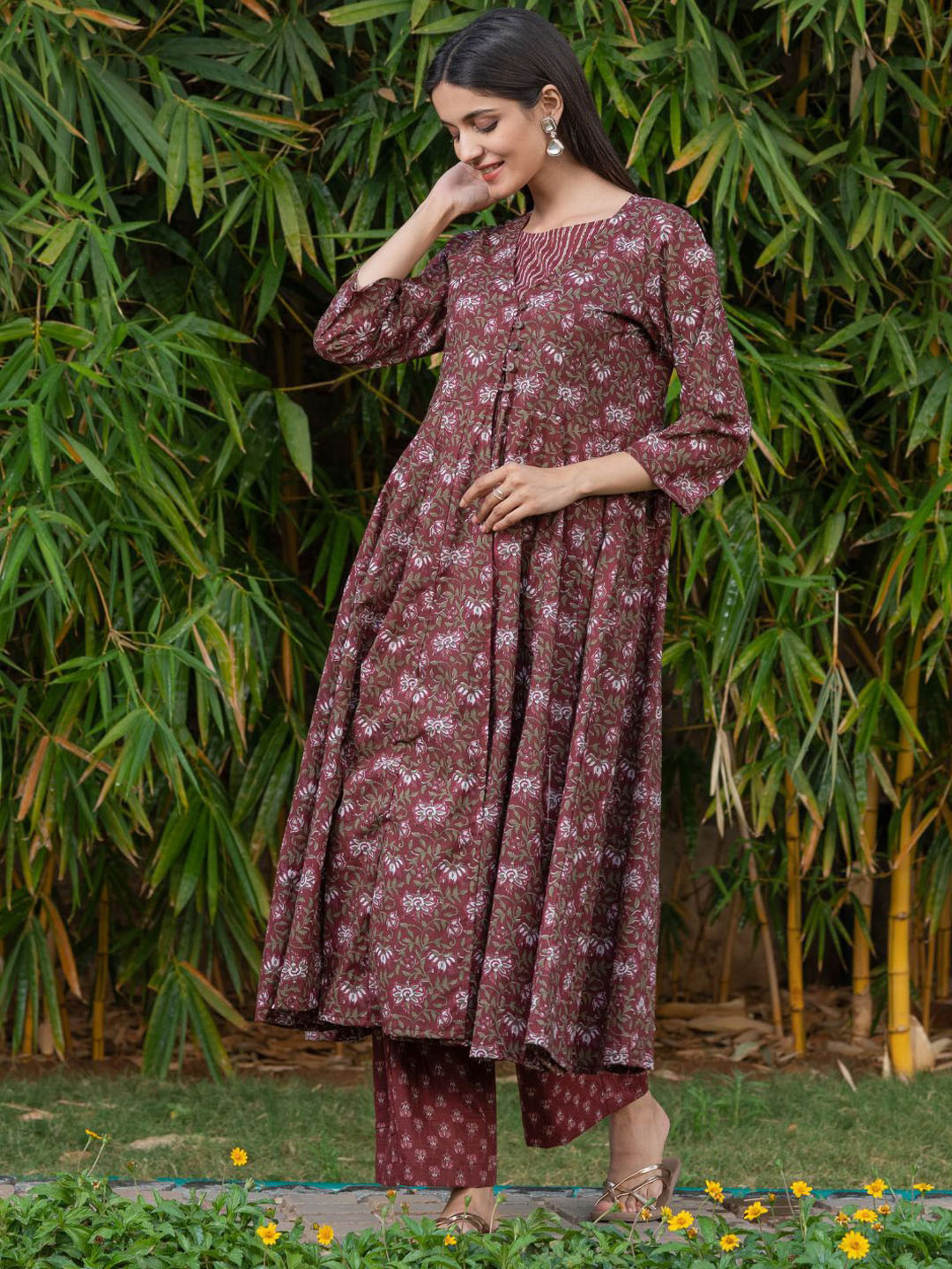 

HOUSE OF JAMOTI Floral Printed A-Line Pure Cotton Kurta with Trousers, Brown