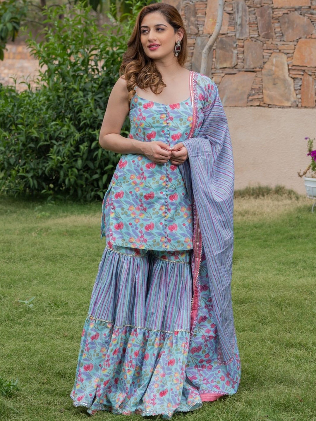 

HOUSE OF JAMOTI Floral Printed Pure Cotton Kurti with Sharara & Dupatta, Turquoise blue
