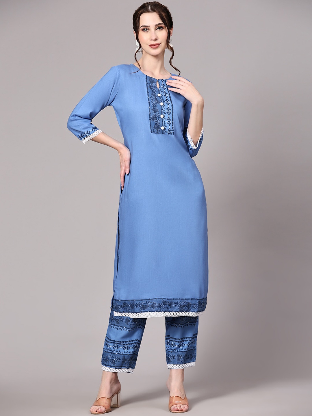 

V TRADITION Floral Printed Keyhole Neck Kurta With Trousers, Blue