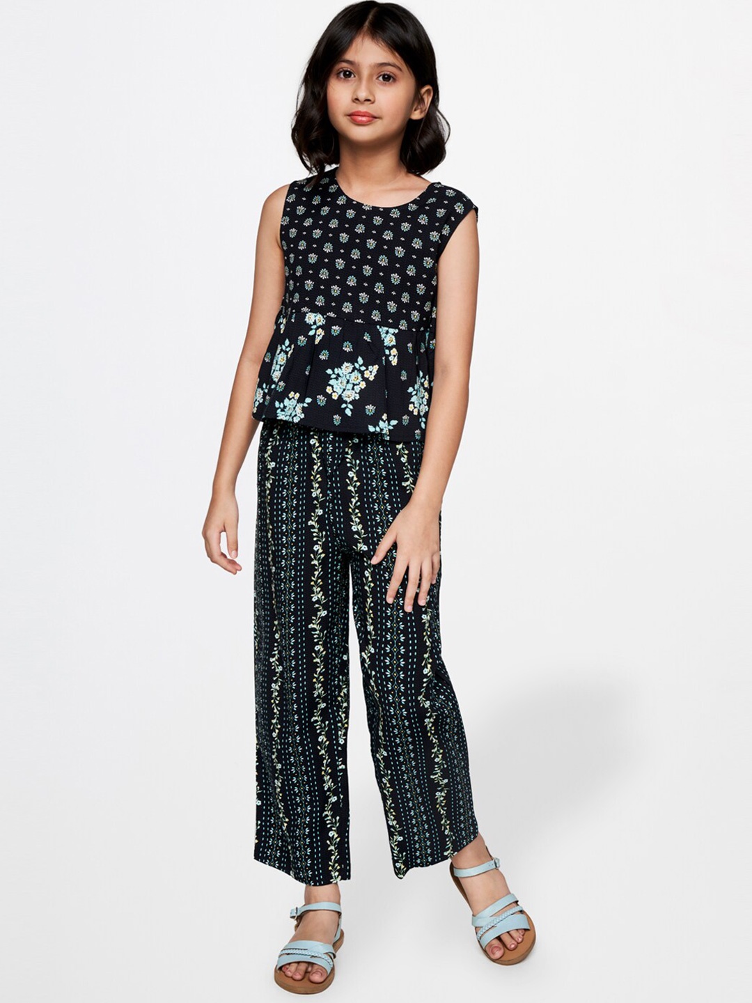 

Global Desi Girls Printed Sleeveless Top With Trousers, Black