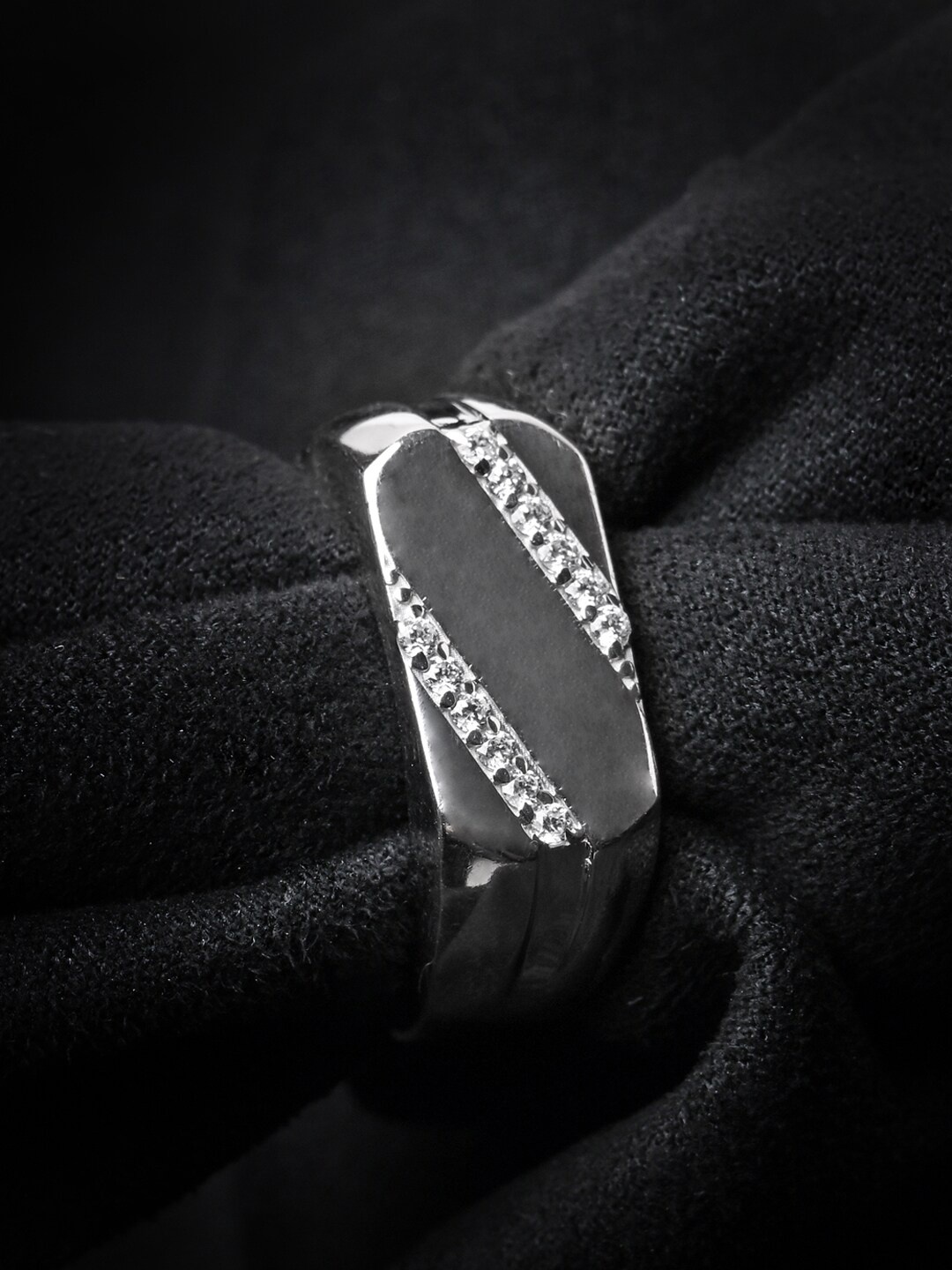 

Clara Men Rhodium-Plated CZ-Studded 925 Sterling Silver Finger Ring