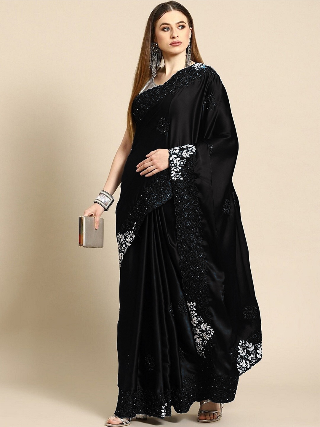 

Trendmalls Black & White Floral Beads and Stones Silk Blend Mysore Silk Saree