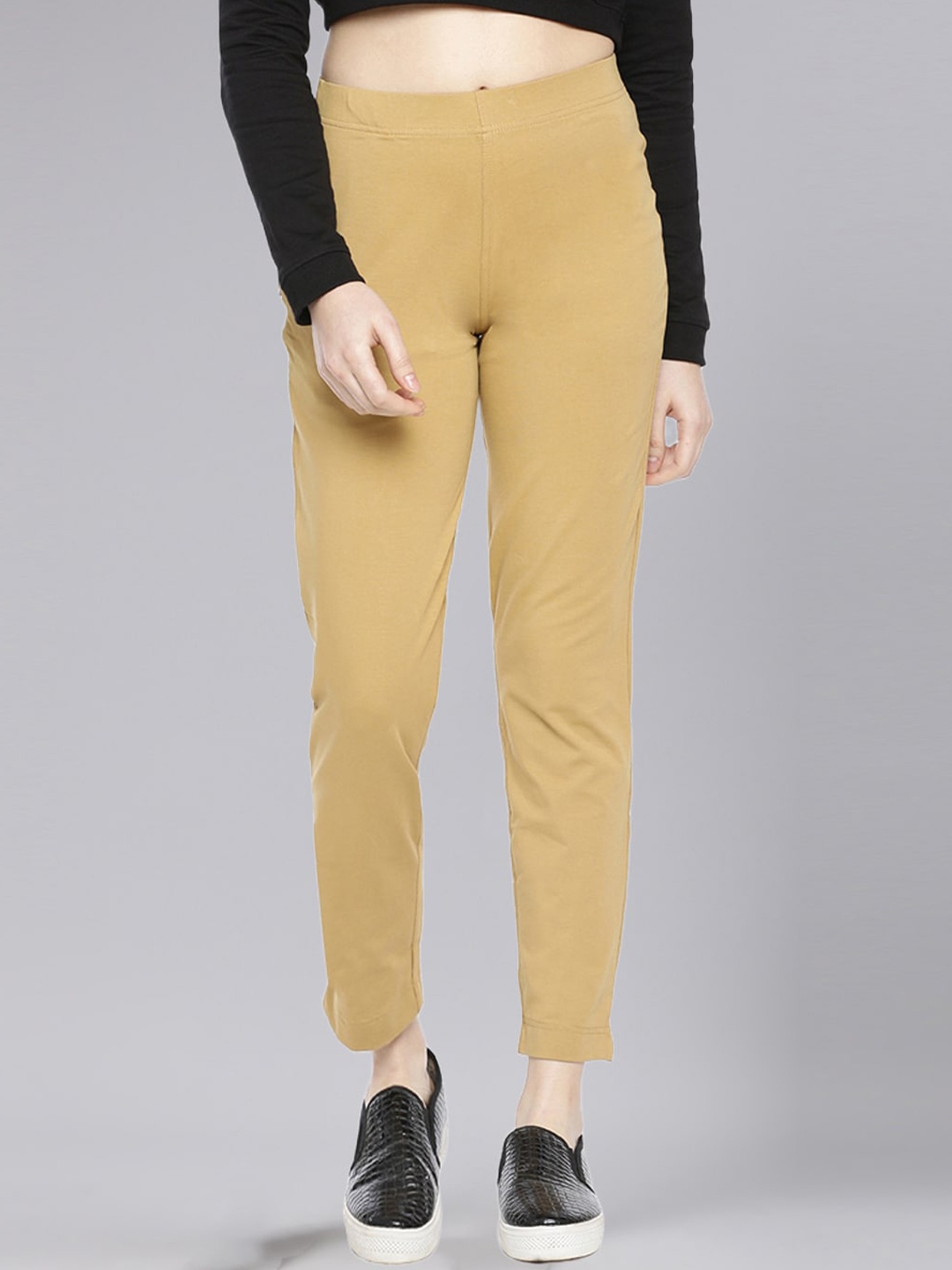 

Dollar Missy Women Mid-Rise Relaxed Tapered Fit Wrinkle Free Trousers, Beige