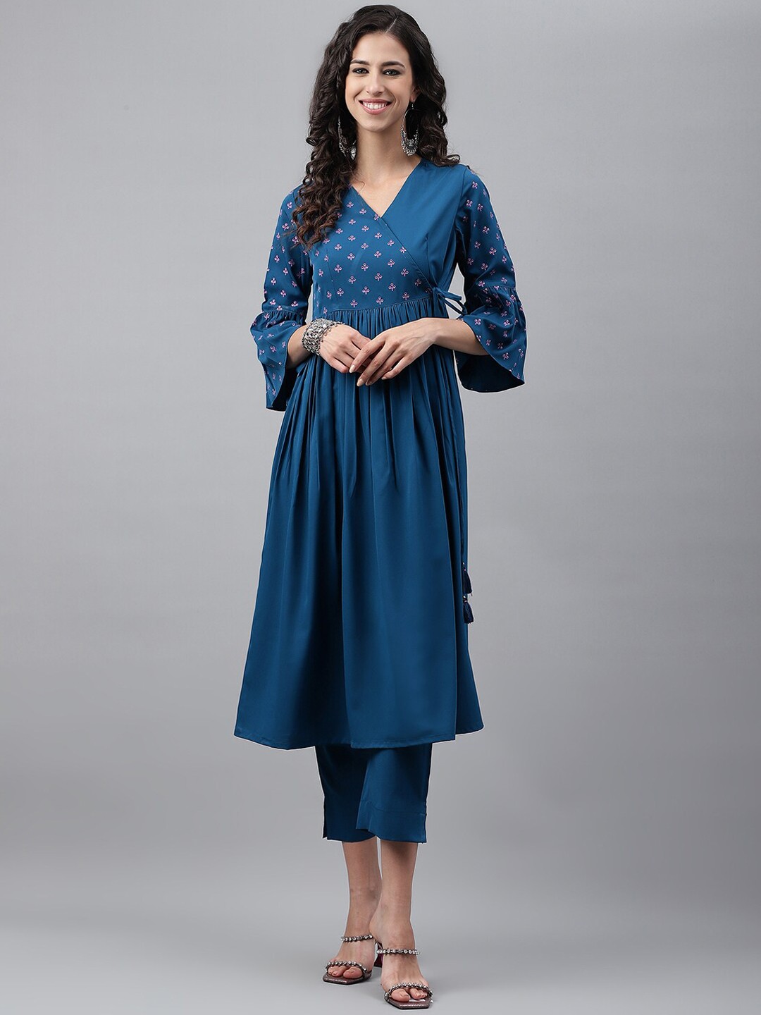 

Janasya Blue & Purple Bell Sleeves Floral Printed Angrakha Crepe Kurta