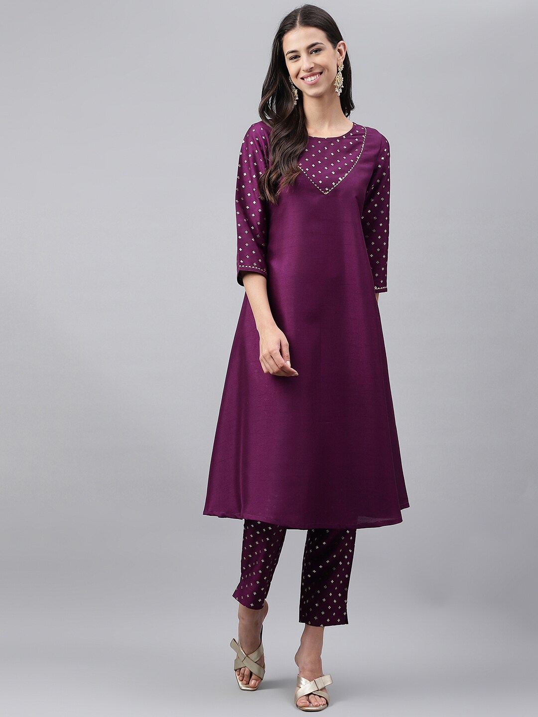 

Janasya Ethnic Motifs Printed Gotta Patti Kurta with Trousers, Purple