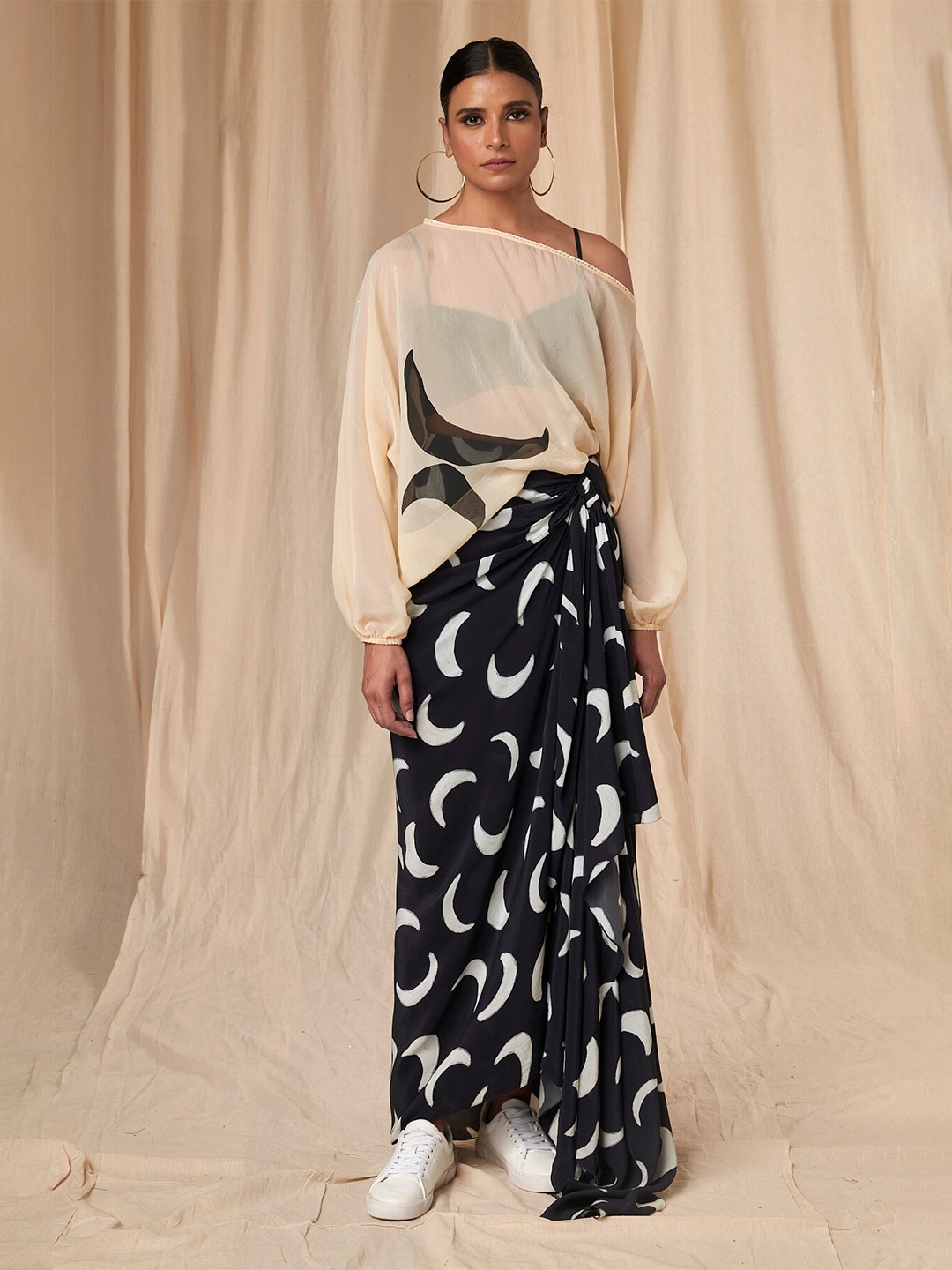 

Masaba One Shoulder Top With Drape Skirt, Black