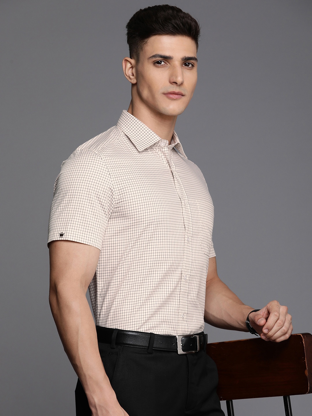 

Louis Philippe Men Cream-Coloured Micro Checks Opaque Checked Formal Shirt