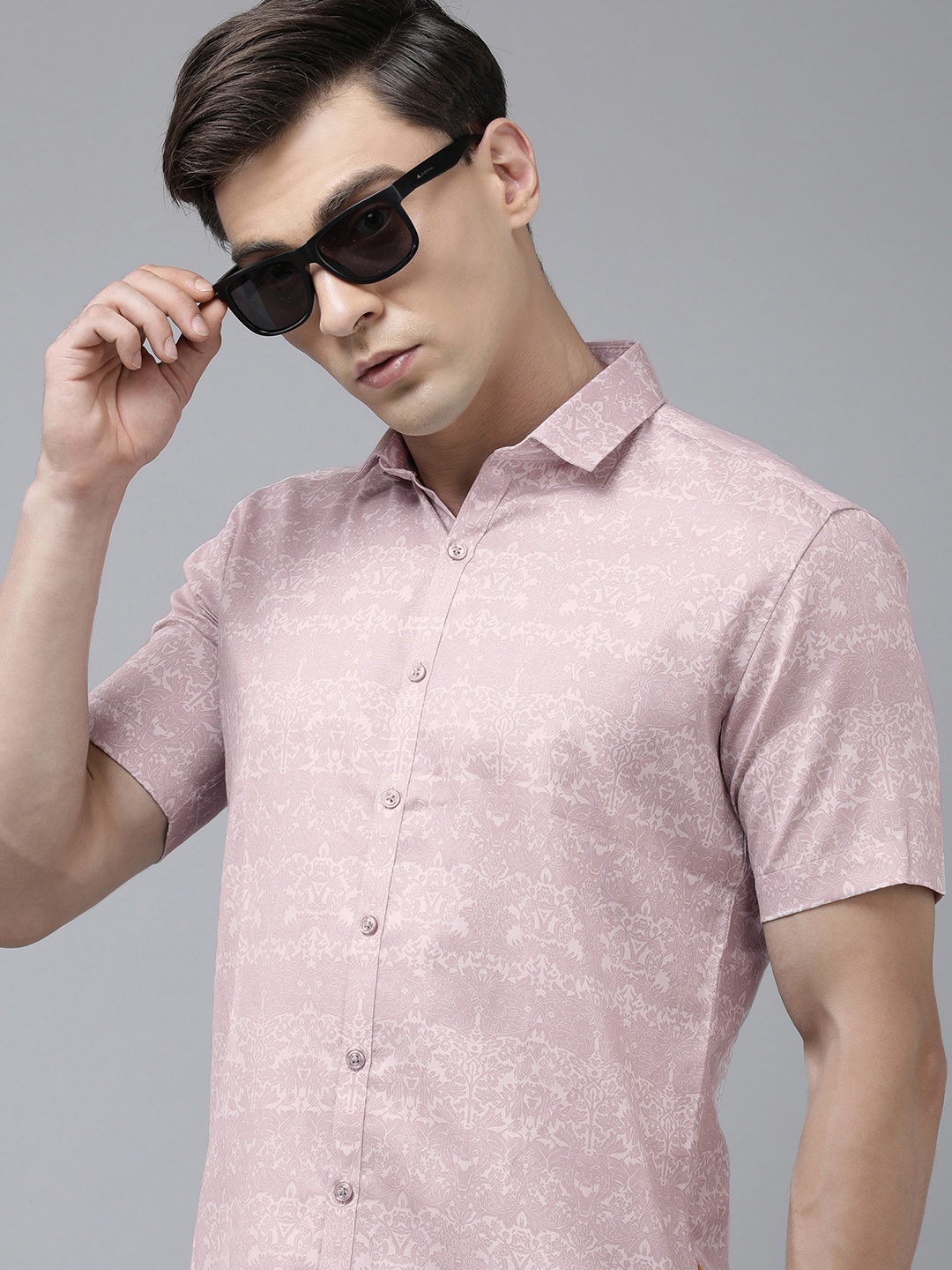 

V Dot Men Pink Pure Cotton Slim Fit Printed Formal Shirt