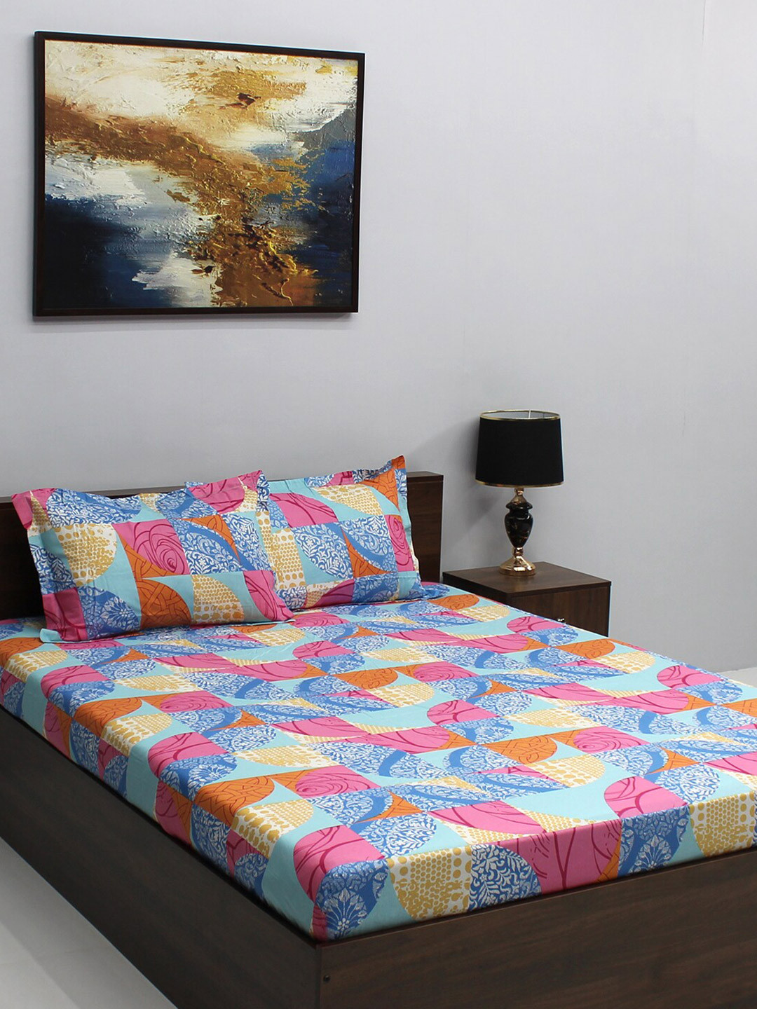 

BOMBAY DYEING Blue & Pink 104 TC King Bedsheet with 2 Pillow Covers