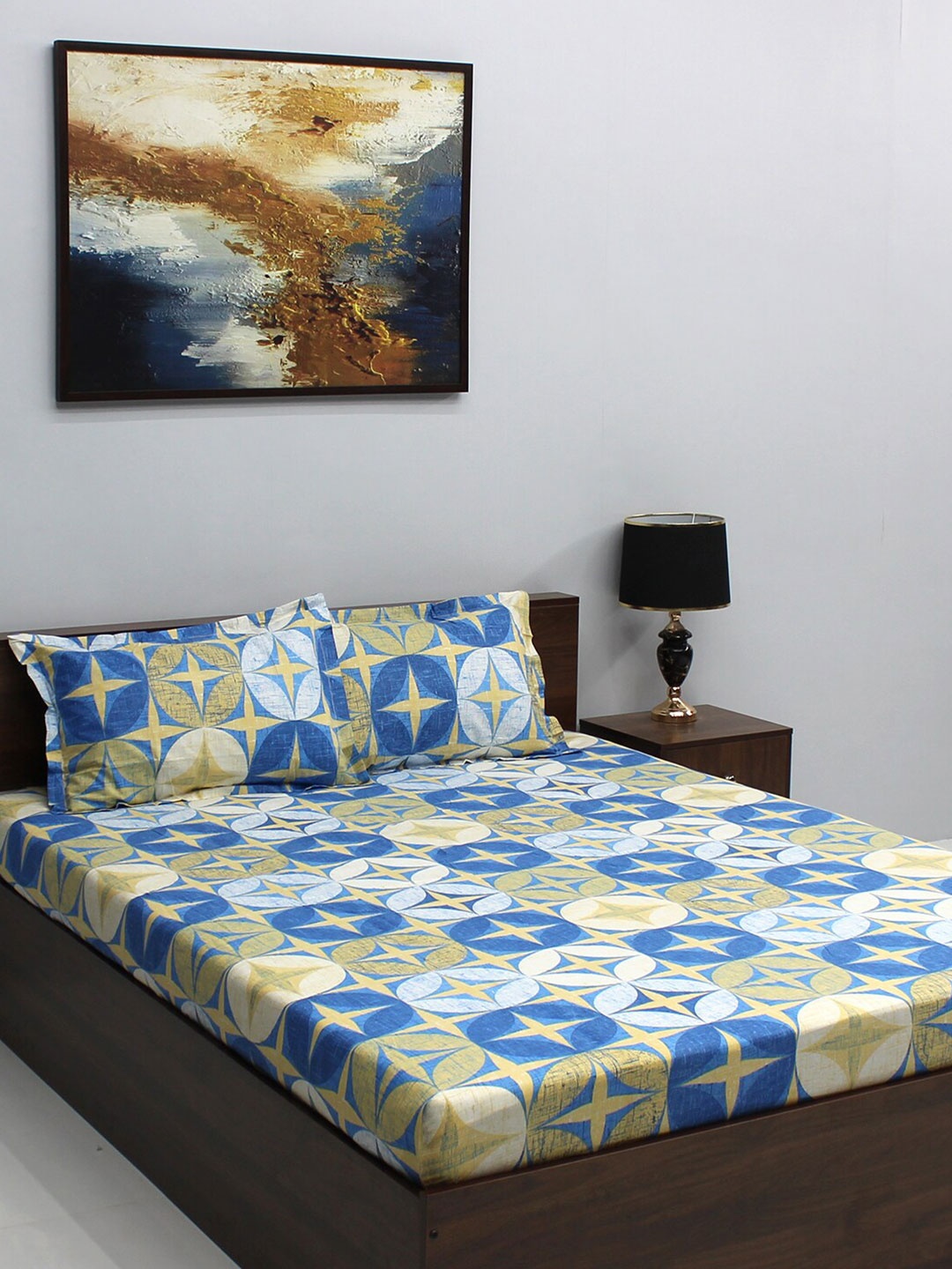 

BOMBAY DYEING Blue & Yellow Geometric 104 TC Queen Bedsheet with 2 Pillow Covers