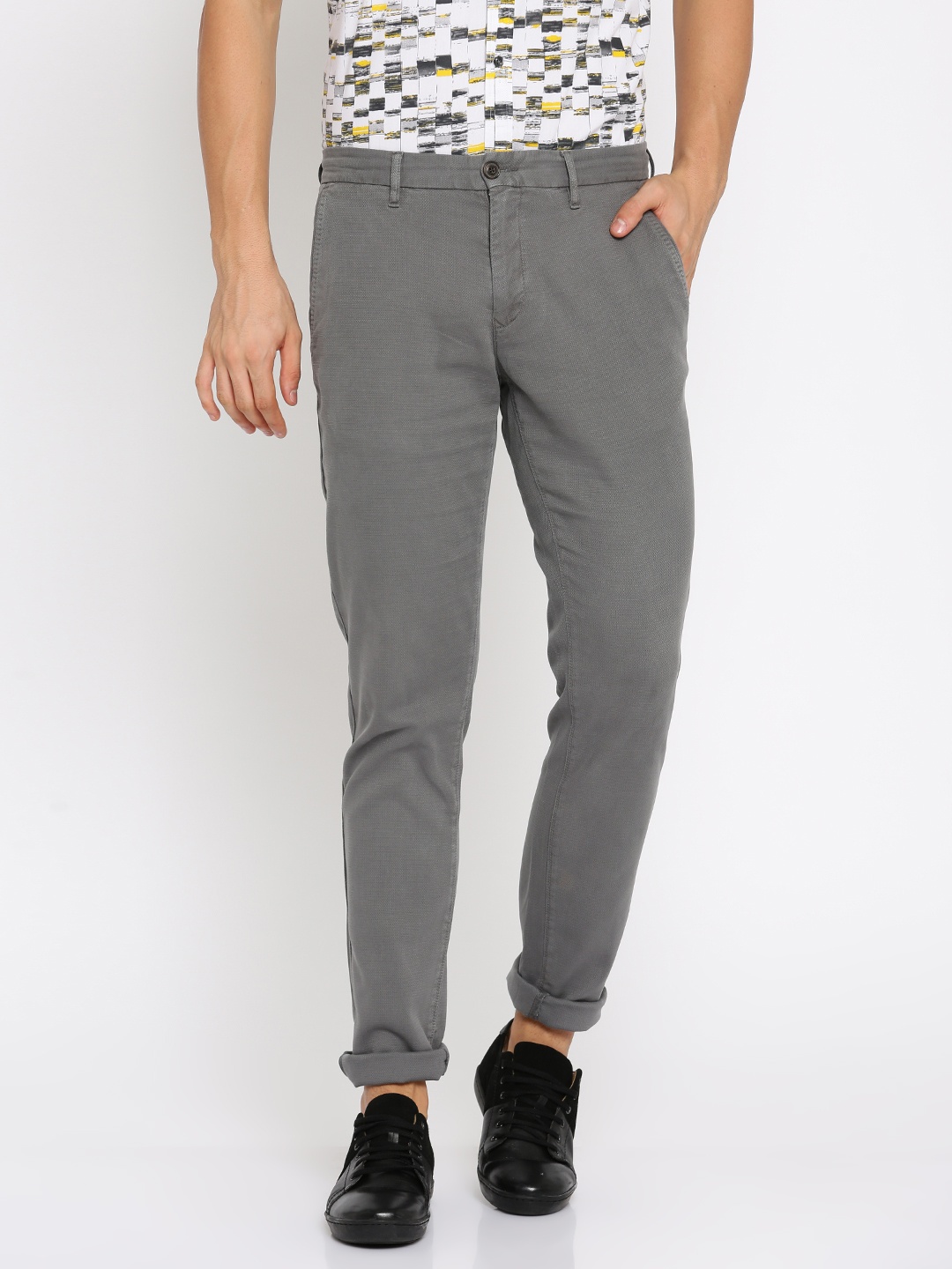 

Tommy Hilfiger Men Grey Regular Fit Self Design Chinos