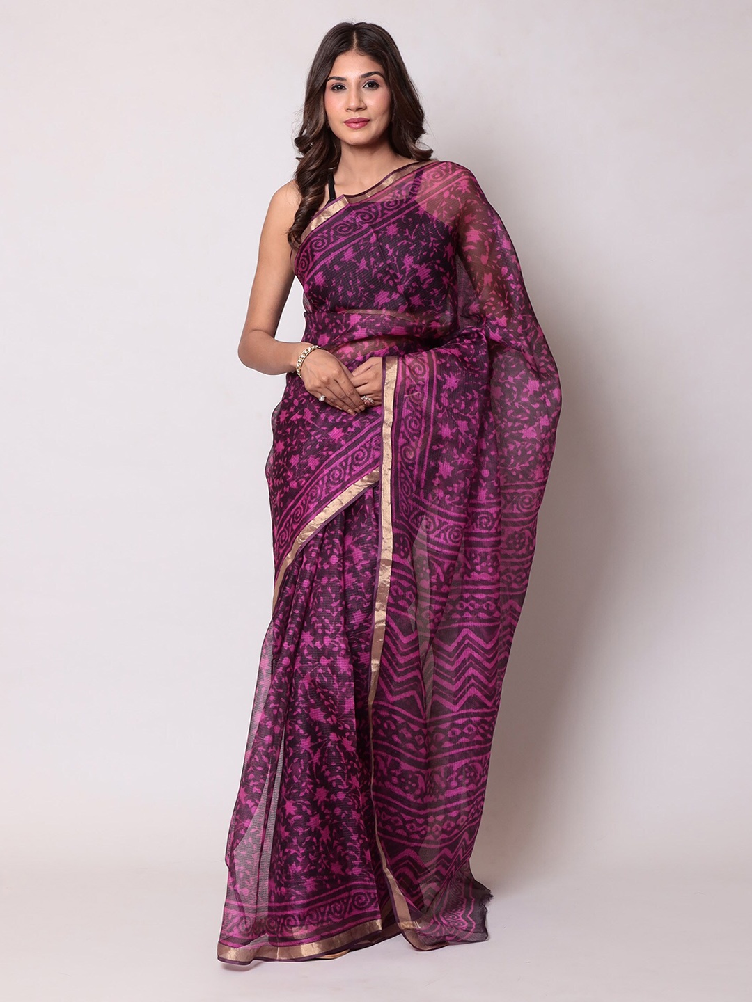 

ZARI Abstract Zari Silk Blend Kota Saree, Black