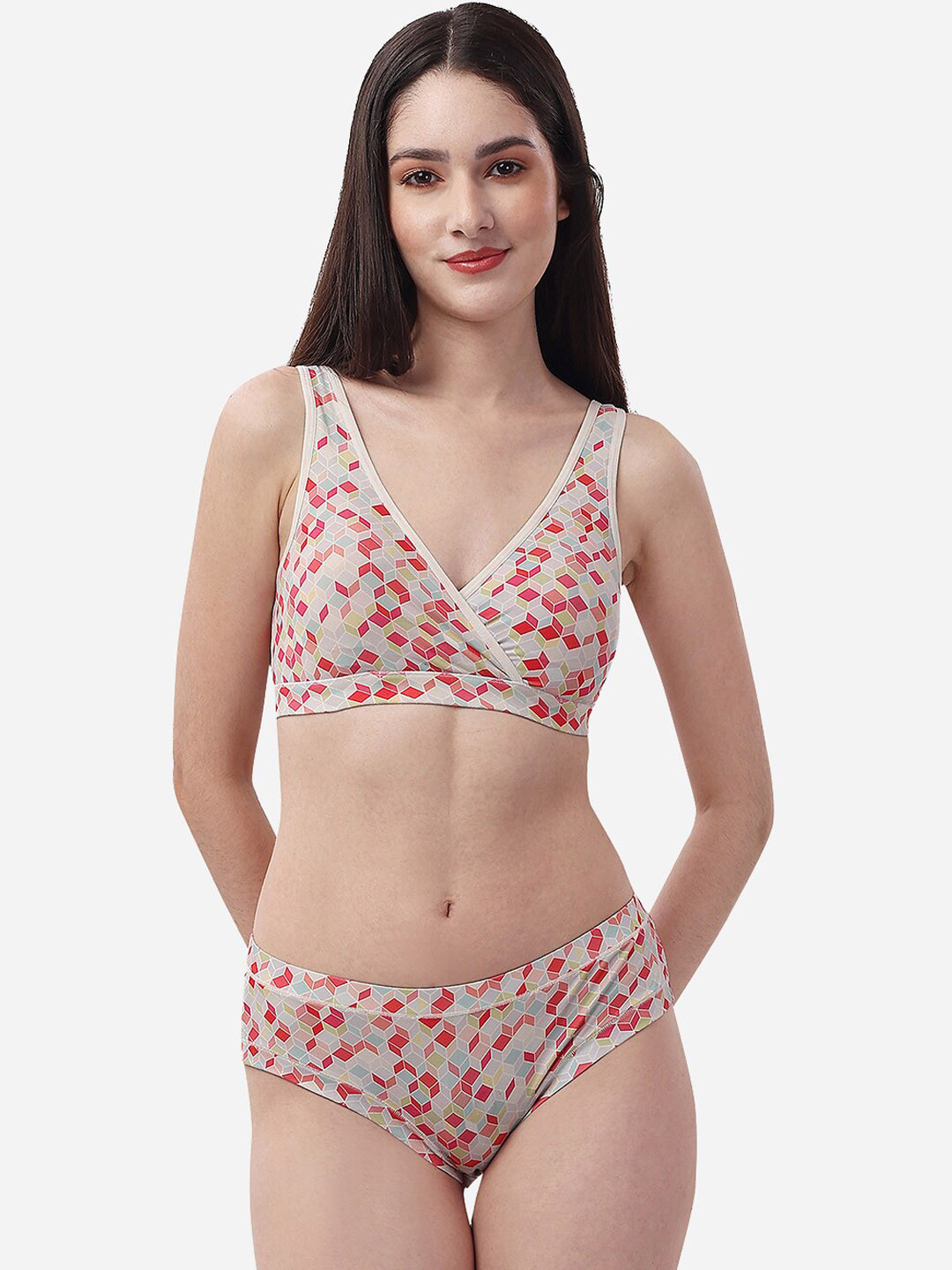 

Soie Printed Non Padded Non Wired Lounge Bra with Mid Rise Seamless Full Coverage Brief, Cream