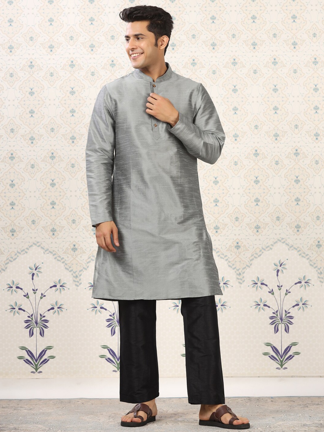 

Ode by House of Pataudi Grey & Black Mandarin Collar Straight Kurta with Pyjamas