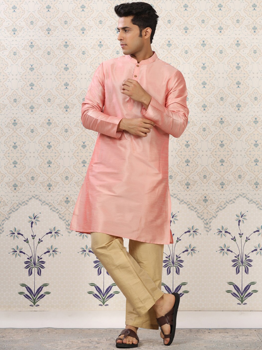 

Ode by House of Pataudi Peach-Coloured Mandarin Collar Straight Kurta with Pyjamas