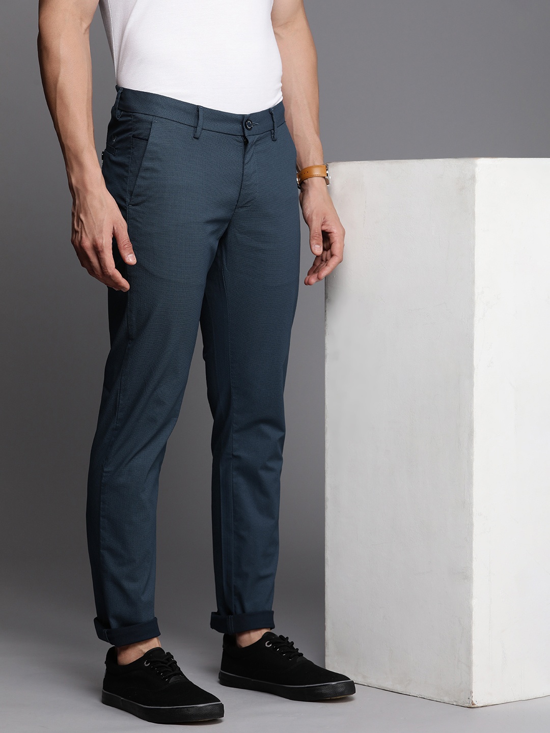 

Allen Solly Men Textured Slim Fit Trousers, Navy blue