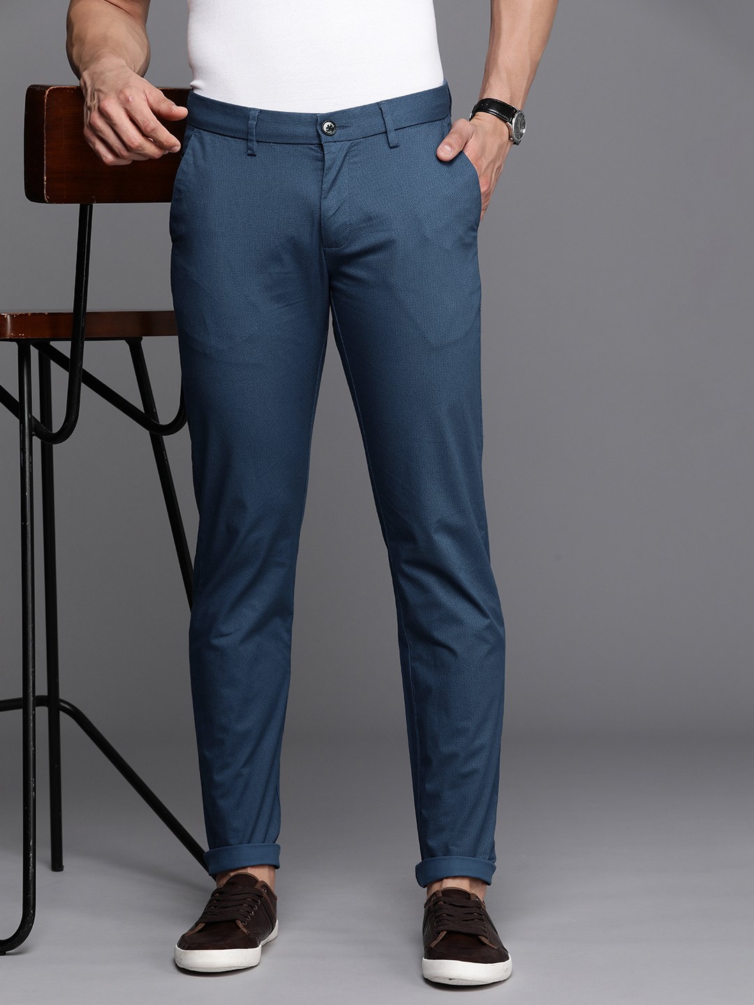 

Allen Solly Men Textured Slim Fit Chinos Trousers, Blue