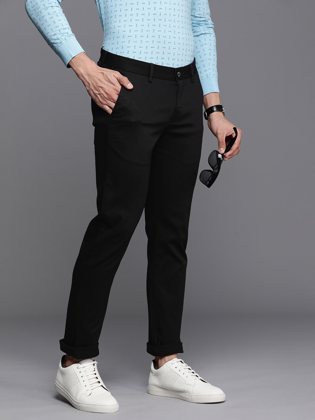 

Allen Solly Men Textured Slim Fit Chinos Trousers, Black