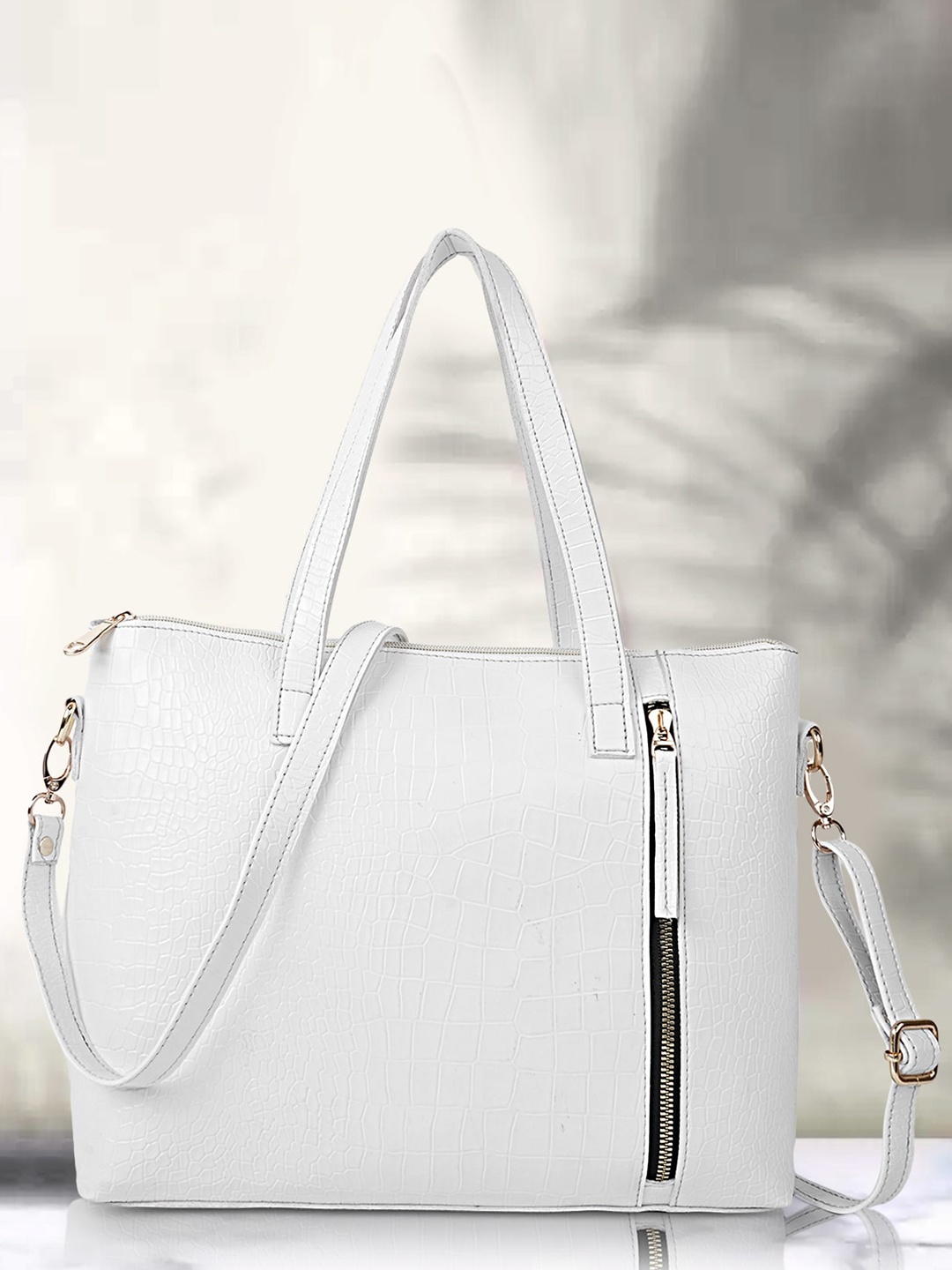 

DressBerry Structured Handheld Bag, White