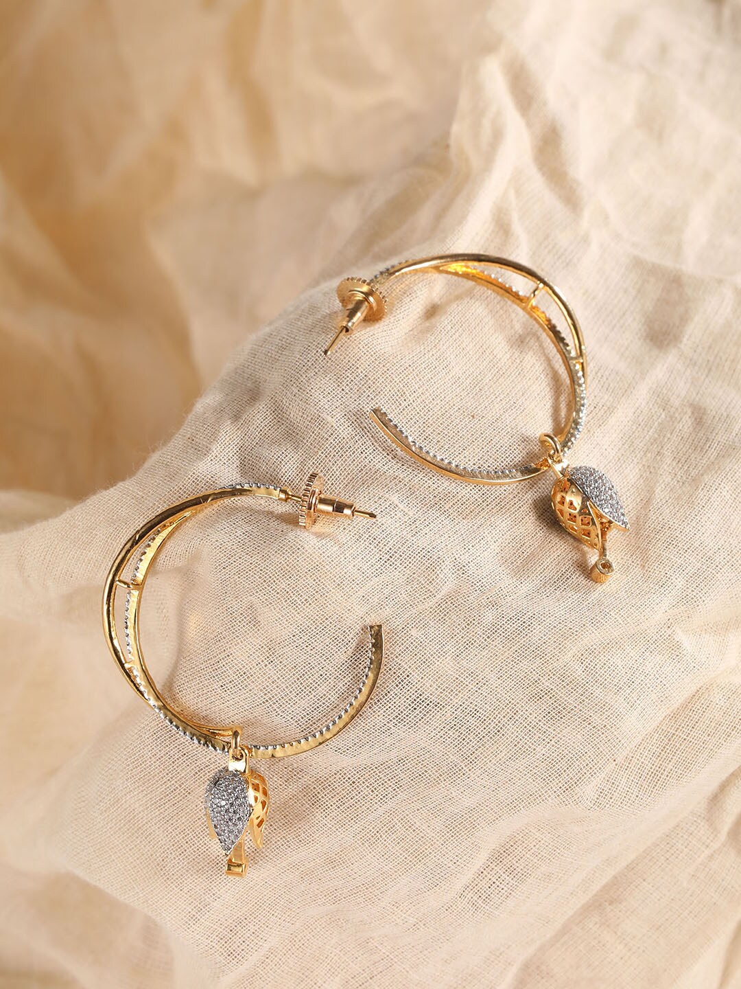 

XPNSV Gold-Plated Contemporary Hoop Earrings