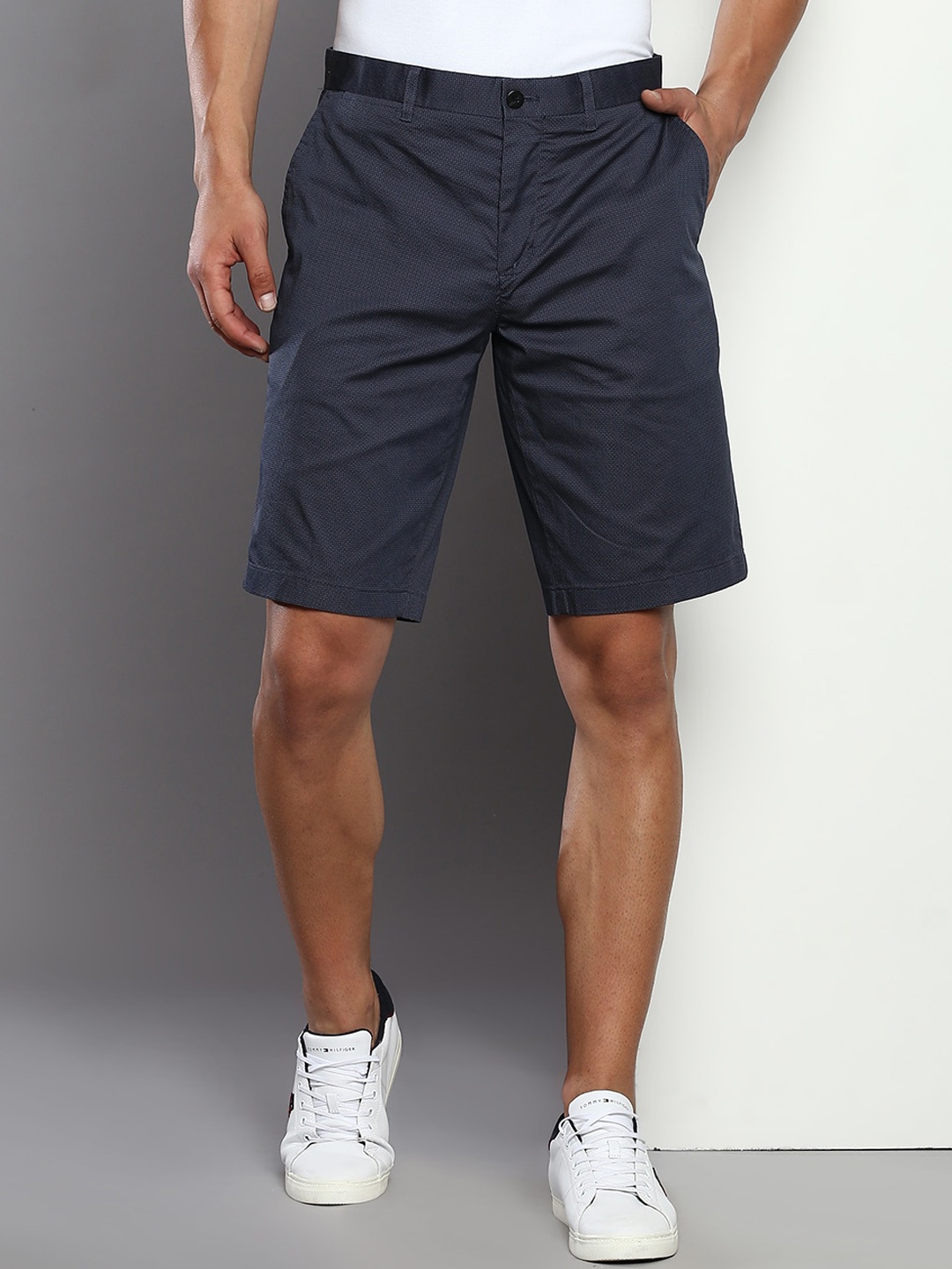 

Tommy Hilfiger Men Mid-Rise Regular Shorts, Navy blue