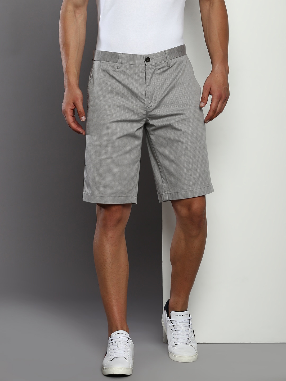 

Tommy Hilfiger Men Mid-Rise Regular Shorts, Grey