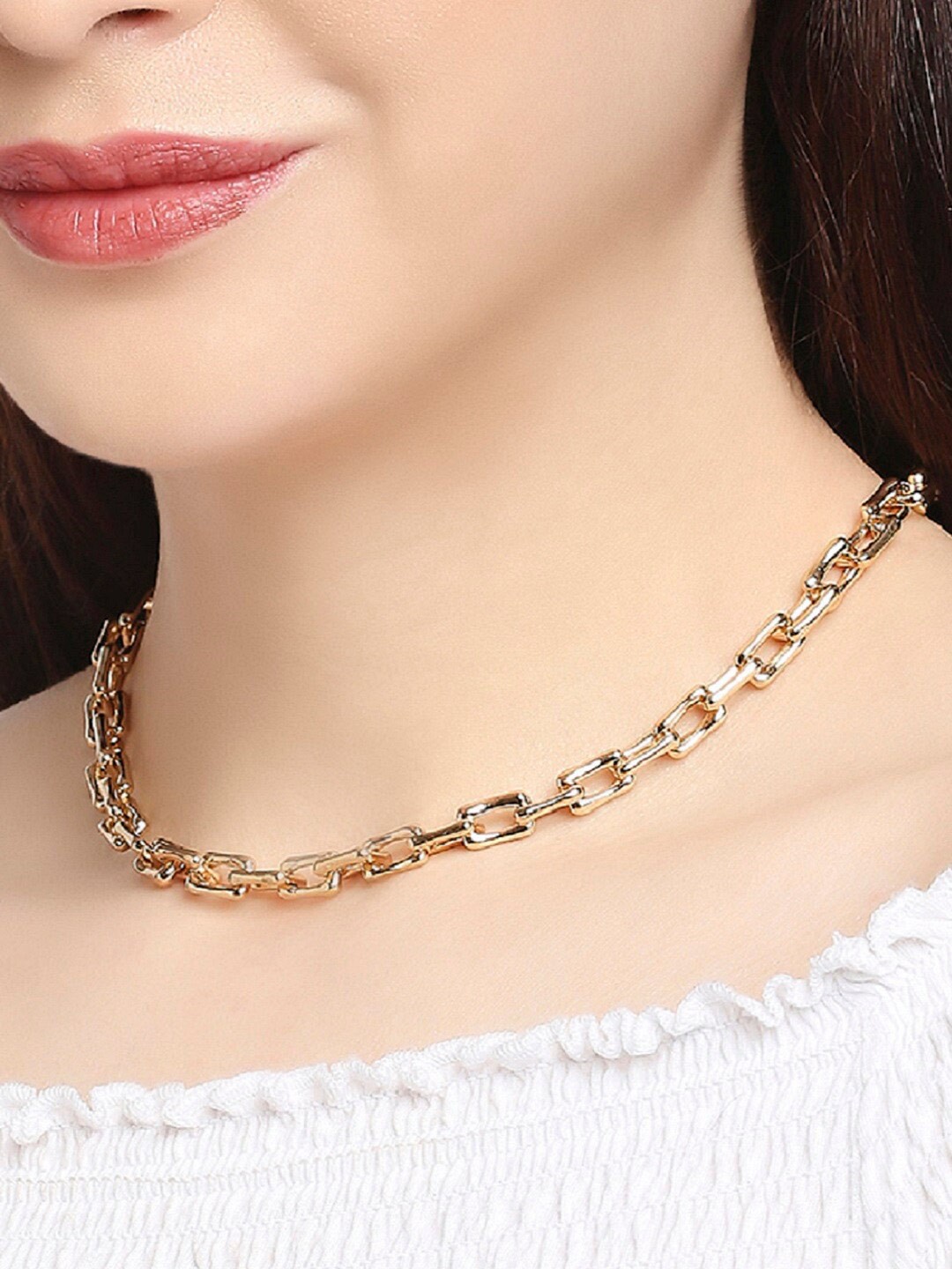 

OOMPH Thick Square Link Chain Choker Necklace, Gold