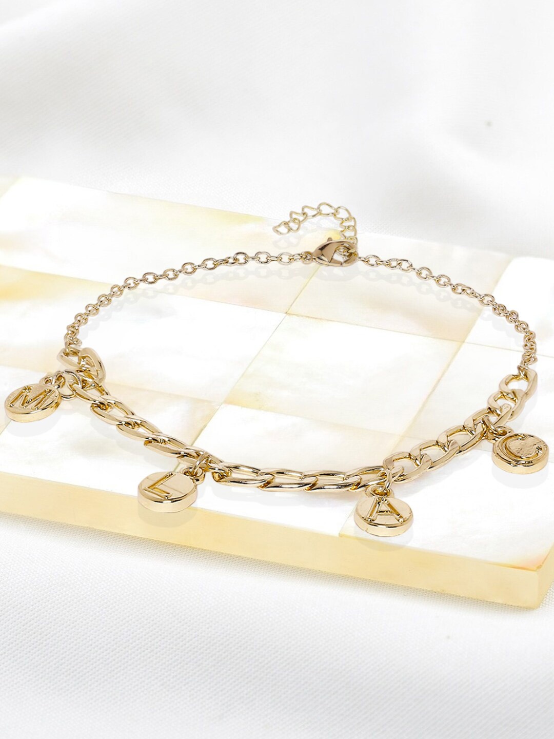 

OOMPH Gold-Plated "CALM" Charm Fashion Anklet