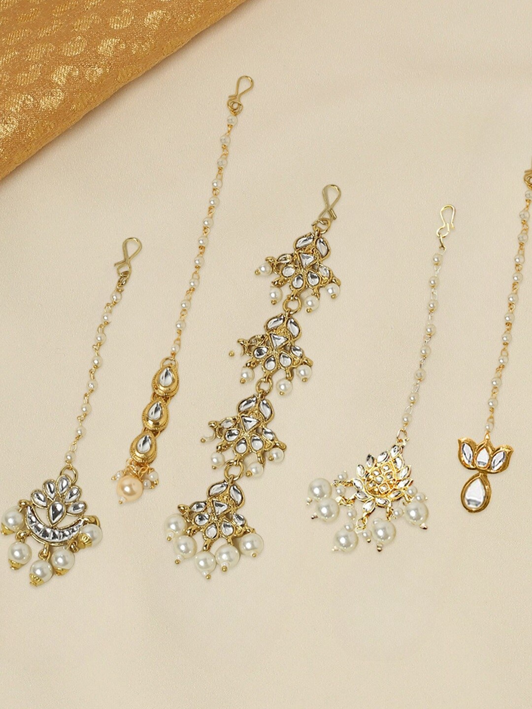 

OOMPH Set Of 5 Gold Plated Kundan Studded & Beaded Maangtikka