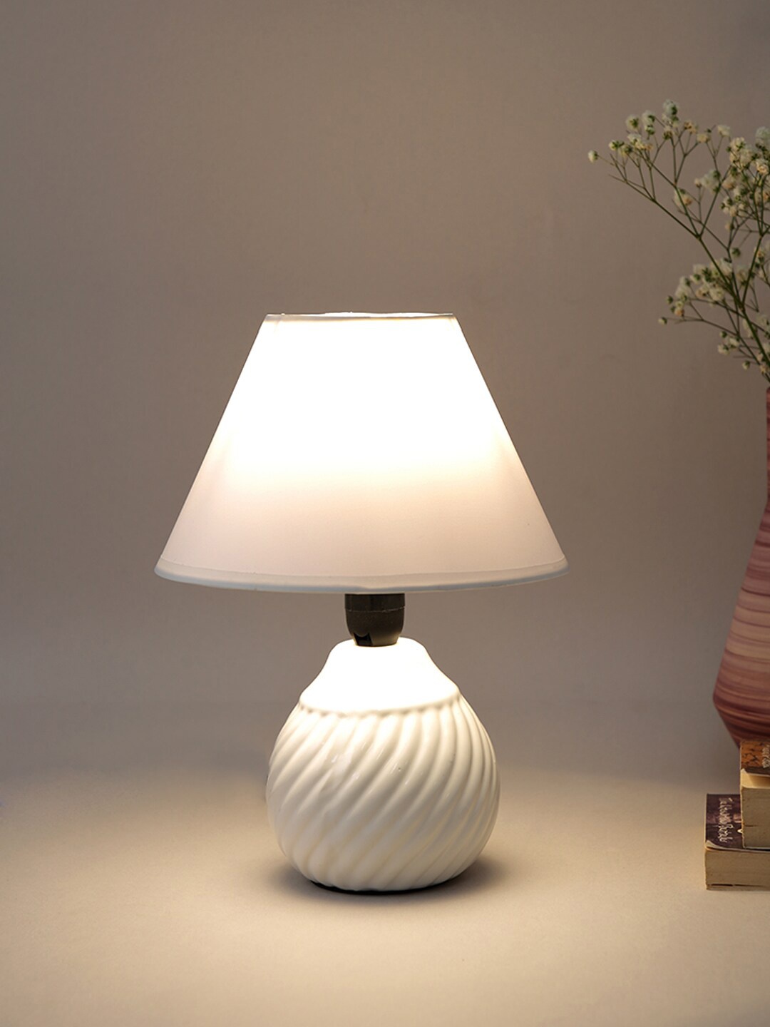 

TAYHAA White Vintage Style Polished Ceramic Round Table Lamp