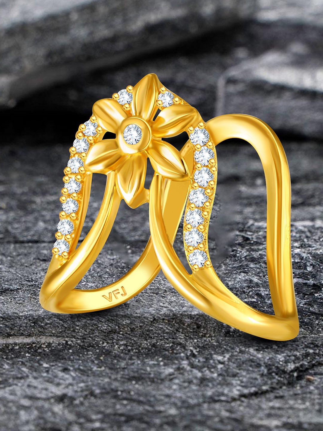 

Vighnaharta Gold-Plated Cubic Zirconia-Studded Ghoda Vanki Ring