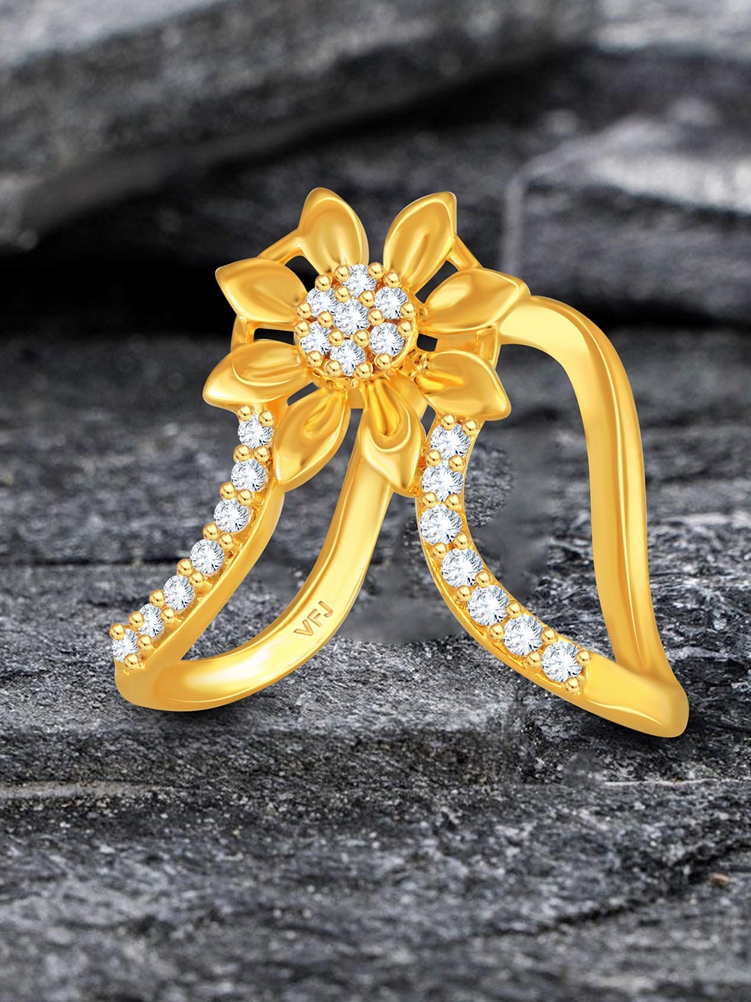 

Vighnaharta Gold-Plated Cubic Zirconia-Studded Ghoda Vanki Ring