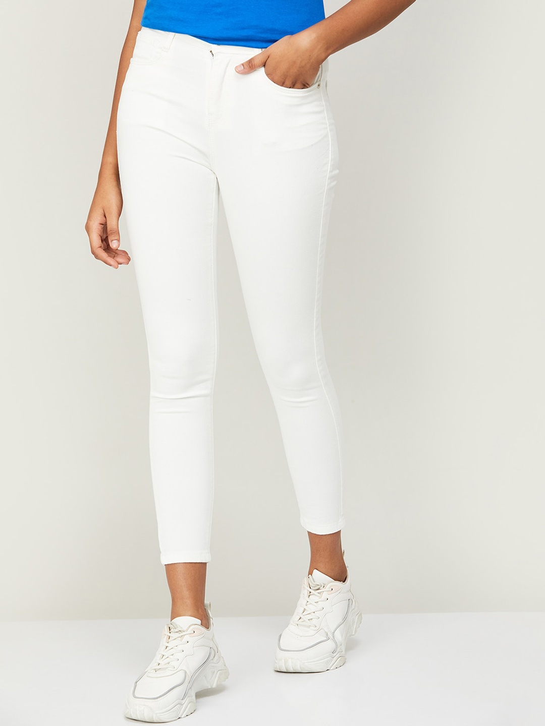 

Fame Forever by Lifestyle Women Mid-Rise Regular Jeans, White