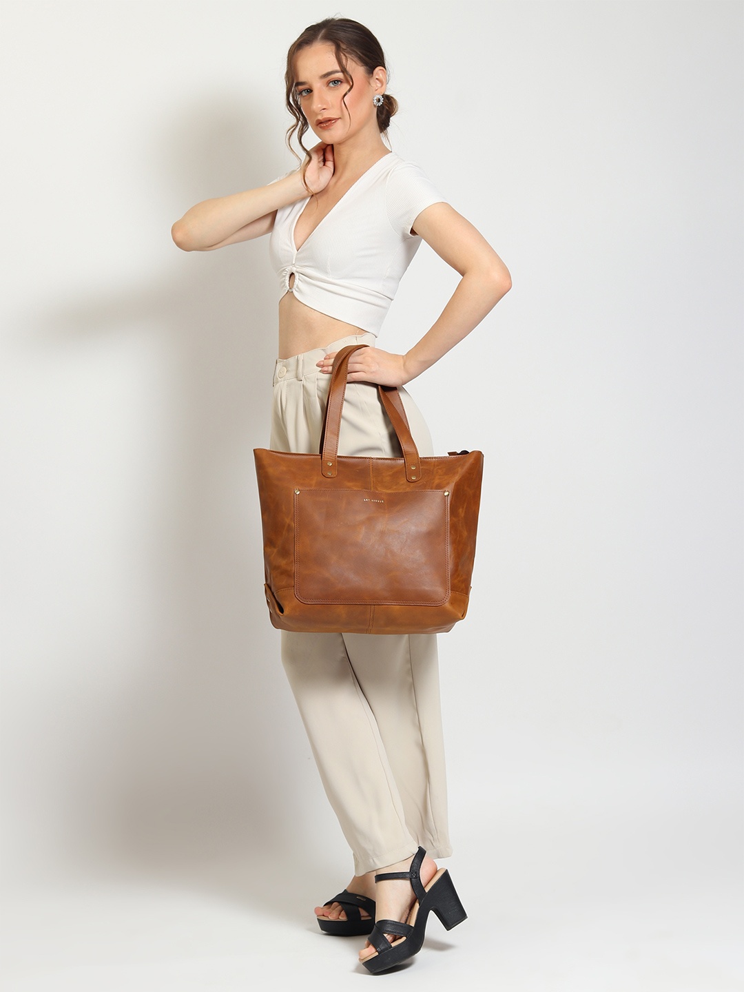 

Art Avenue Structured Leather Tote Bag, Brown