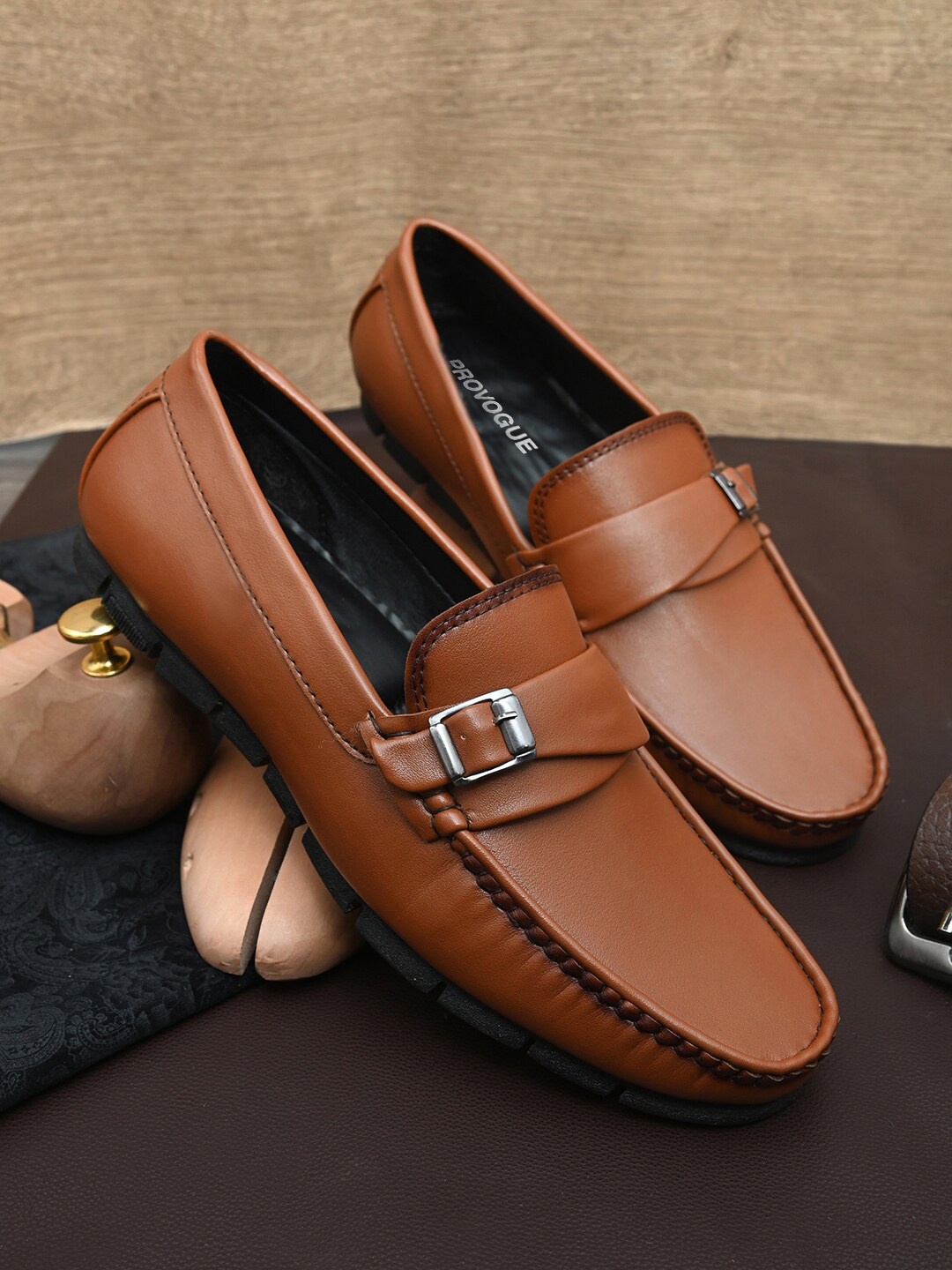 

Provogue Men Buckled Loafers, Tan