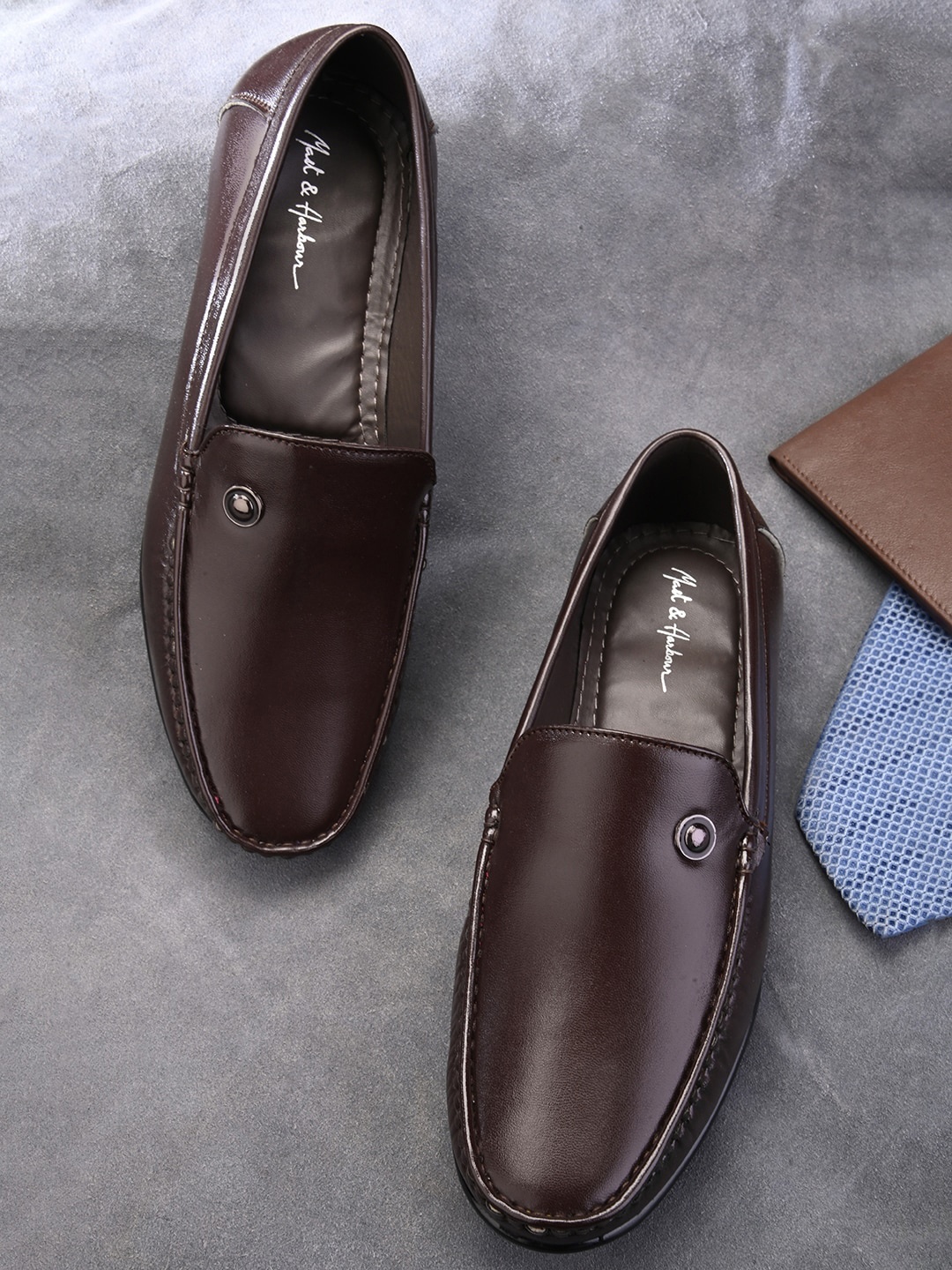 

Mast & Harbour Men Brown Lightweight Loafers