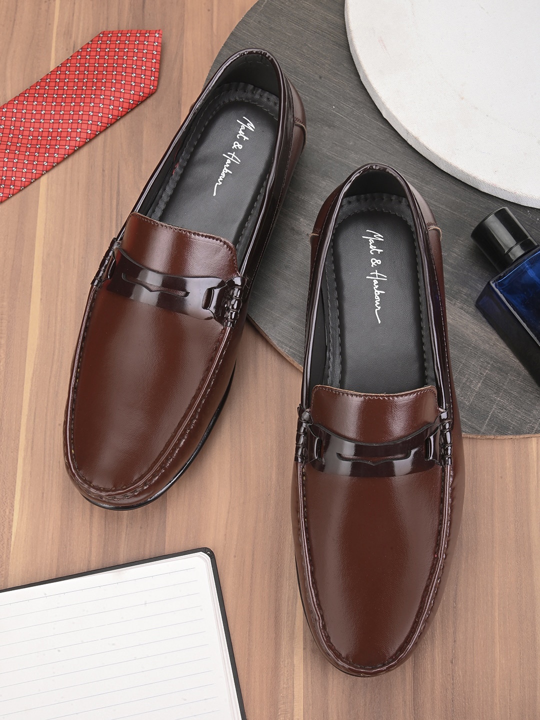 

Mast & Harbour Men Brown Lightweight Penny Loafers