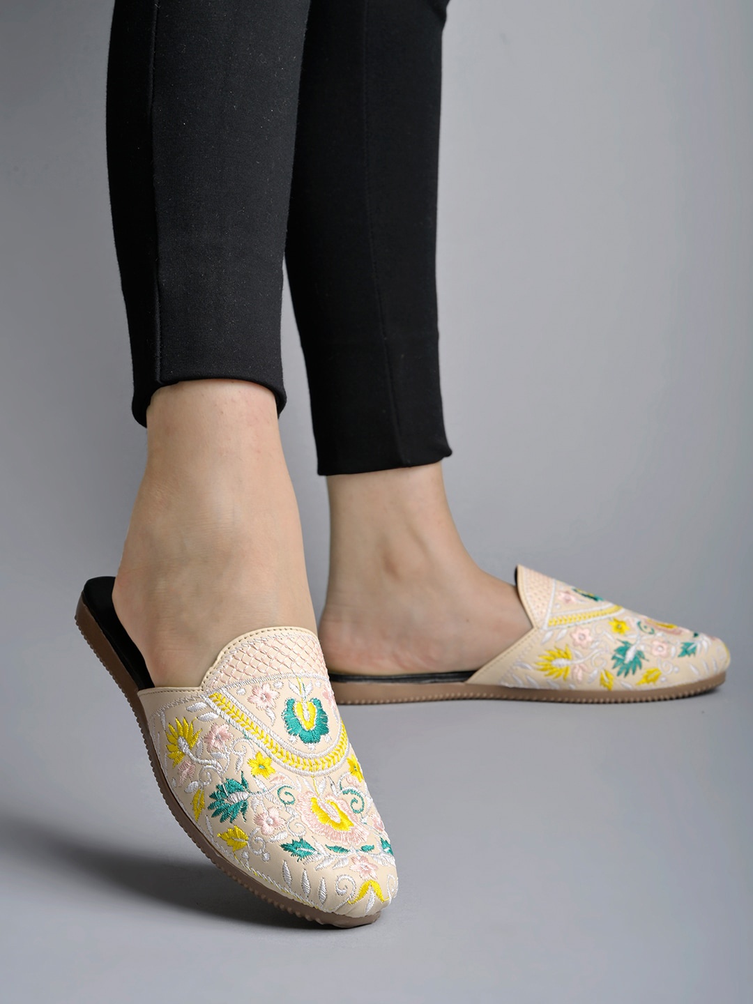 

Shoetopia Embroidered Ethnic Mules, Beige