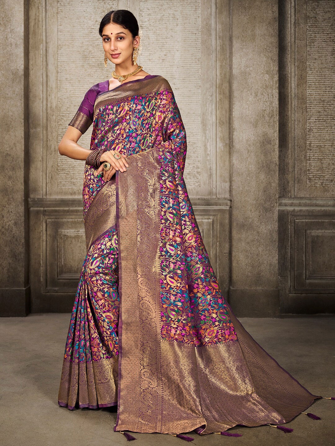 

Pisara Ethnic Motifs Woven Design Zari Silk Cotton Banarasi Saree, Purple