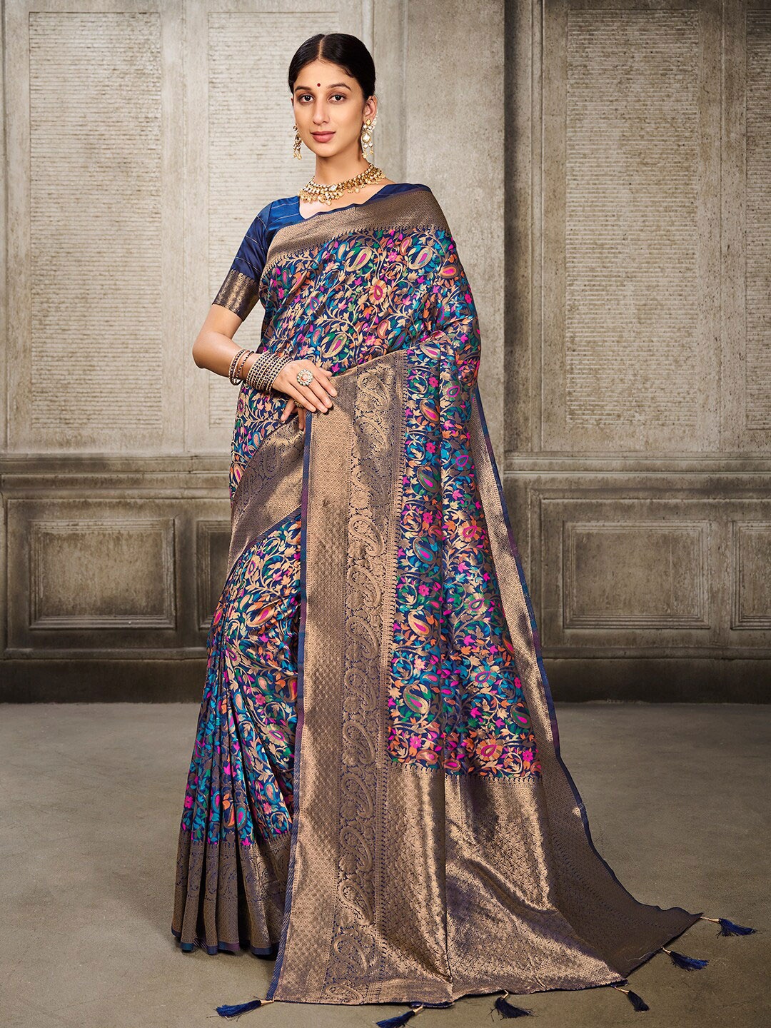 

Pisara Ethnic Motifs Woven Design Zari Silk Cotton Banarasi Saree, Navy blue