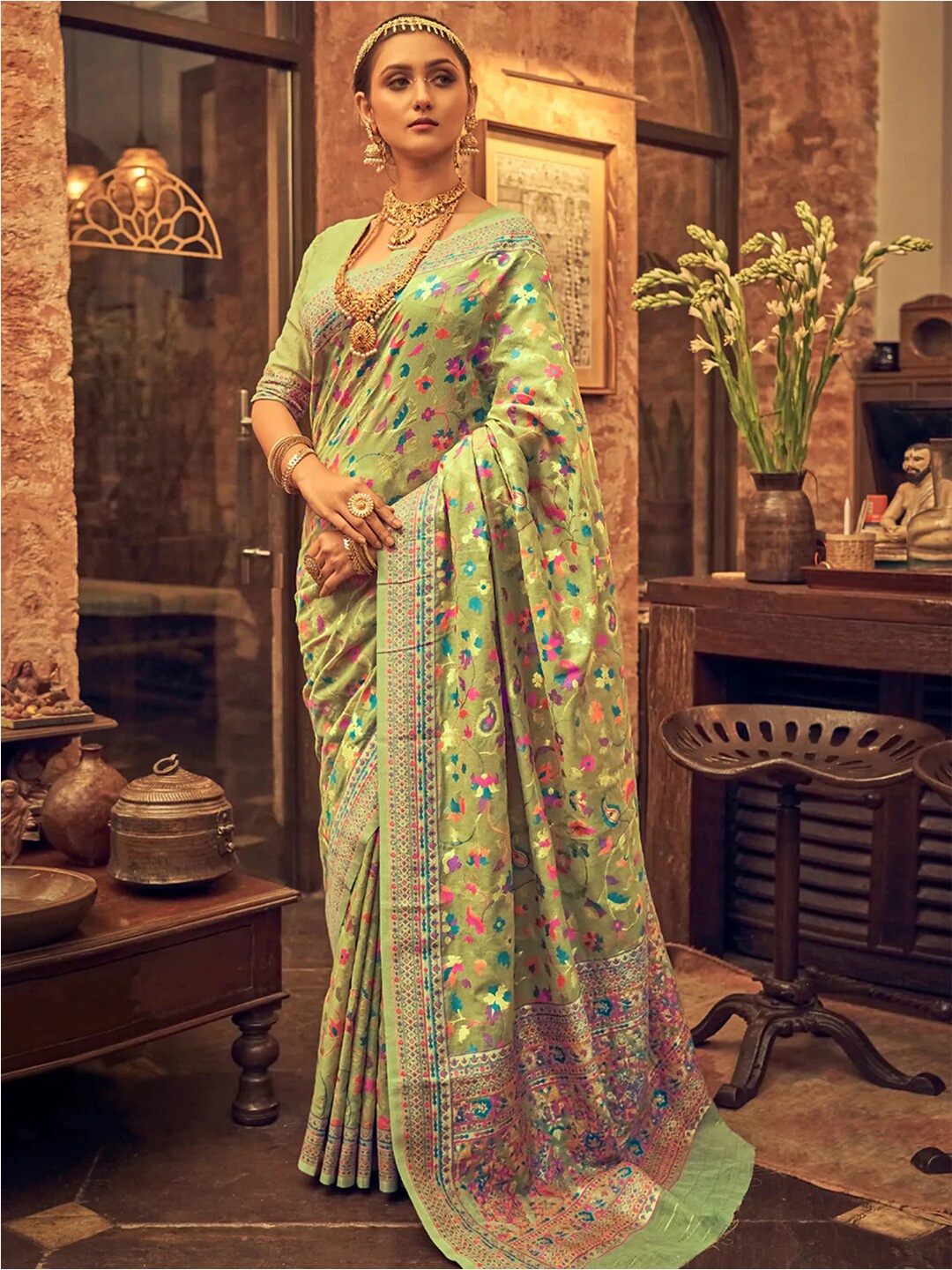 

Pisara Ethnic Motifs Woven Design Zari Silk Cotton Banarasi Saree, Olive