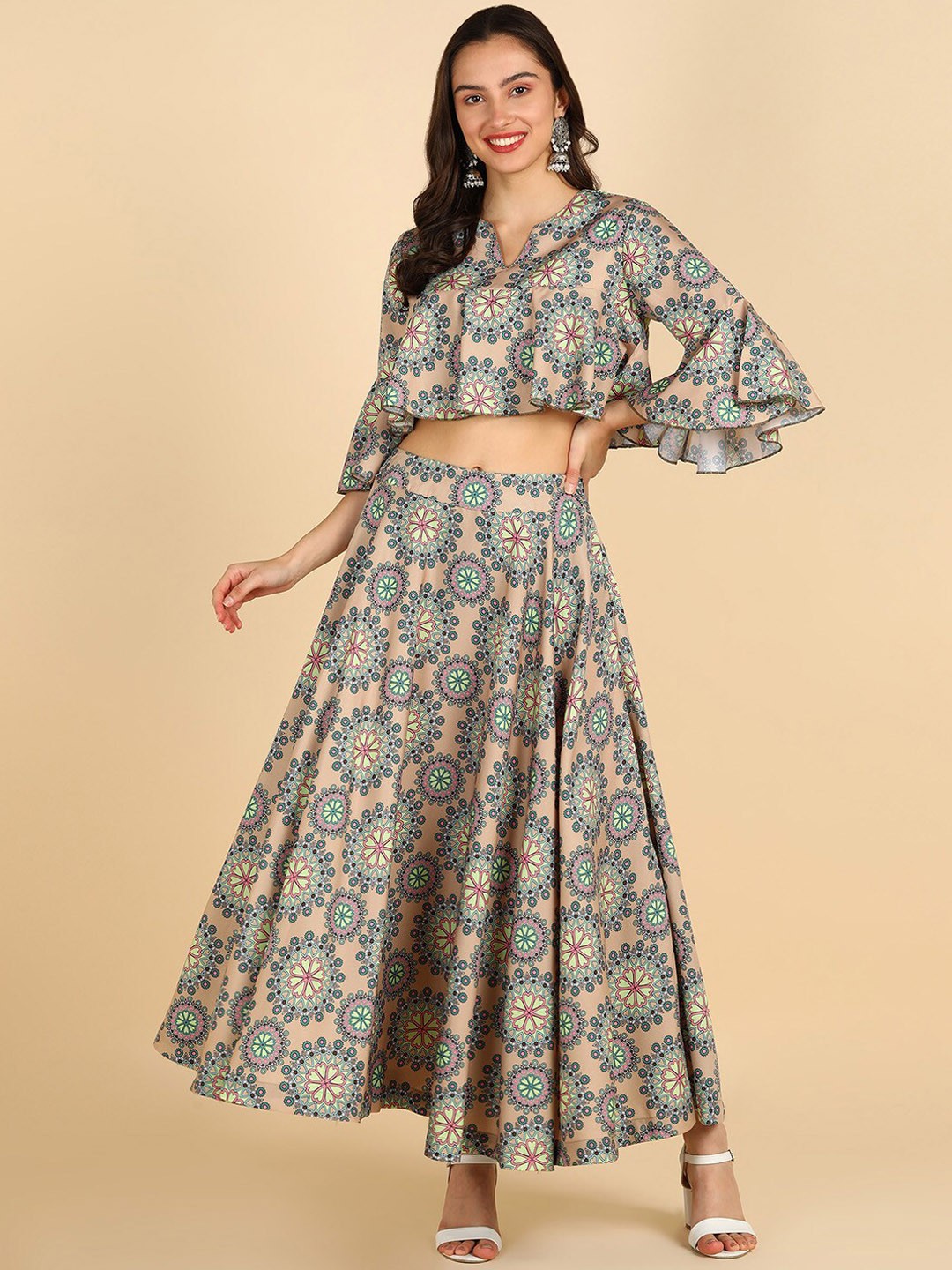 

ZNX Clothing Floral Printed Crop Top With Skirt, Beige