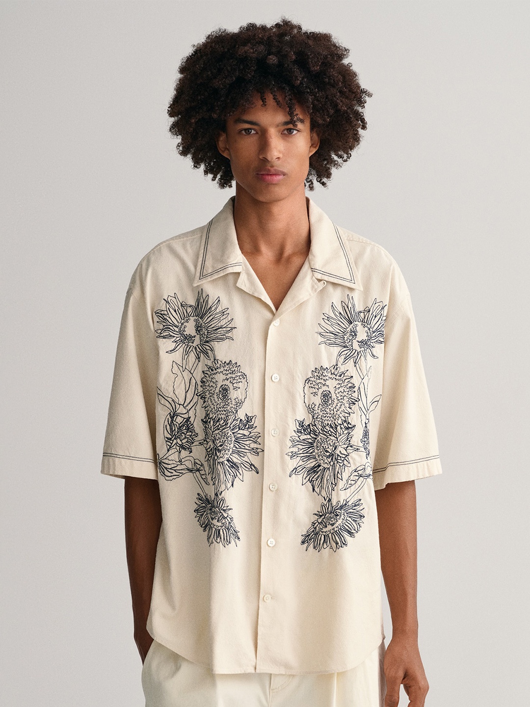 

GANT Comfort Tailored Fit Floral Printed Camp Collar Silk Casual Shirt, Cream