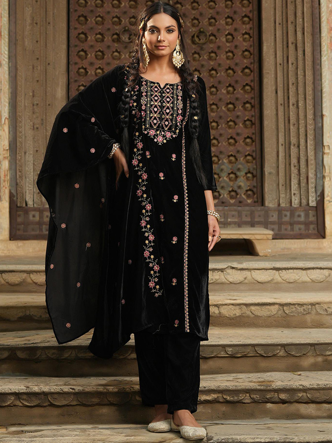 

SCAKHI Floral Embroidered Notched Neck Velvet Kurta With Trousers & Dupatta, Black