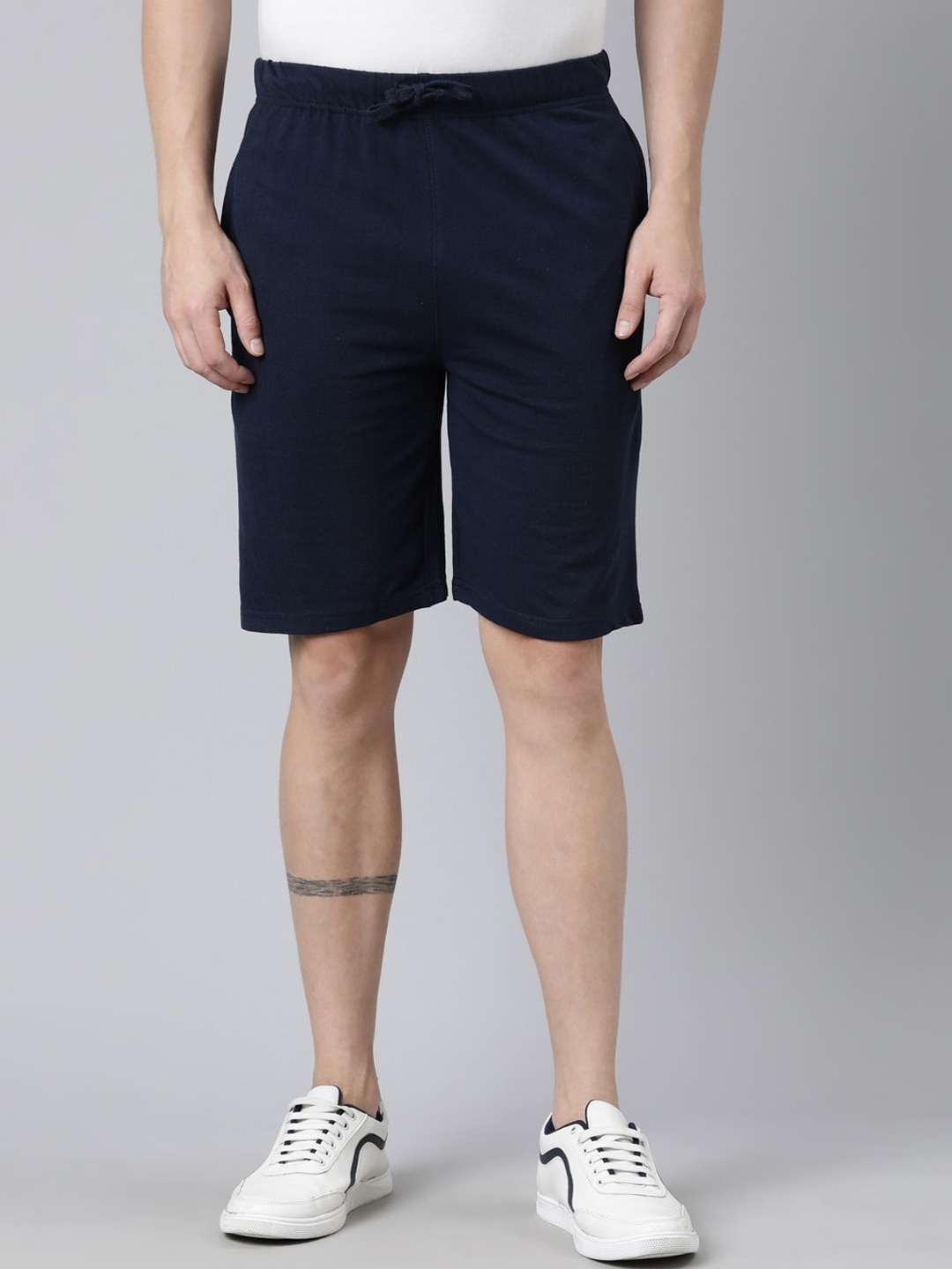 

recast Men Mid-Rise Regular Shorts, Navy blue