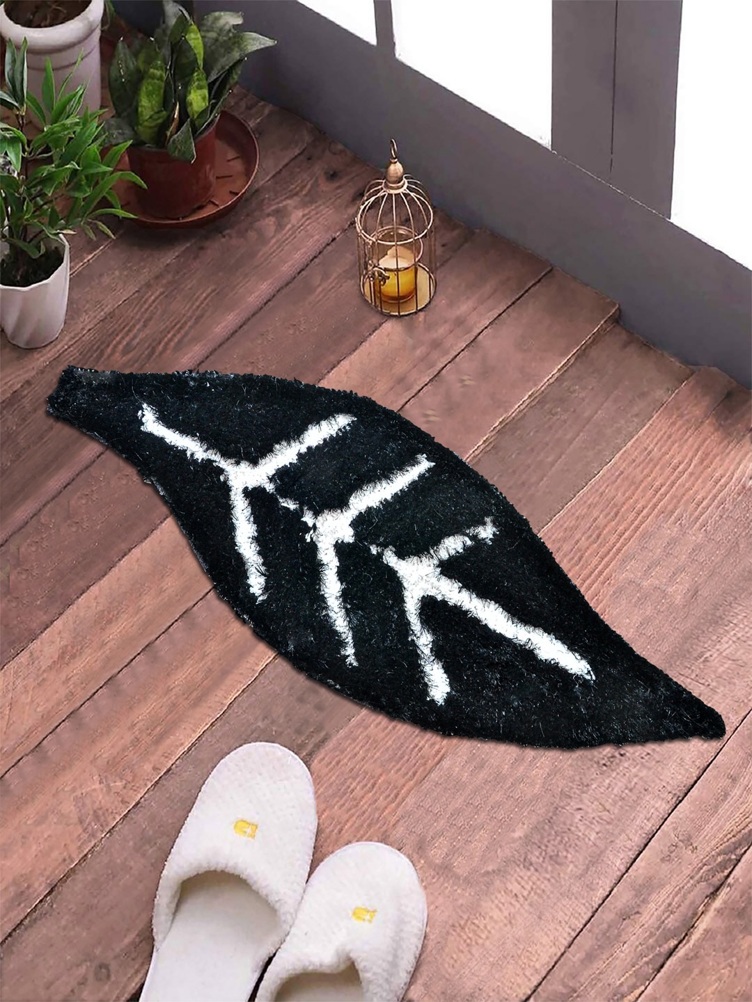 

FABINALIV Black Leaf Designed Soft Anti Skid Doormat
