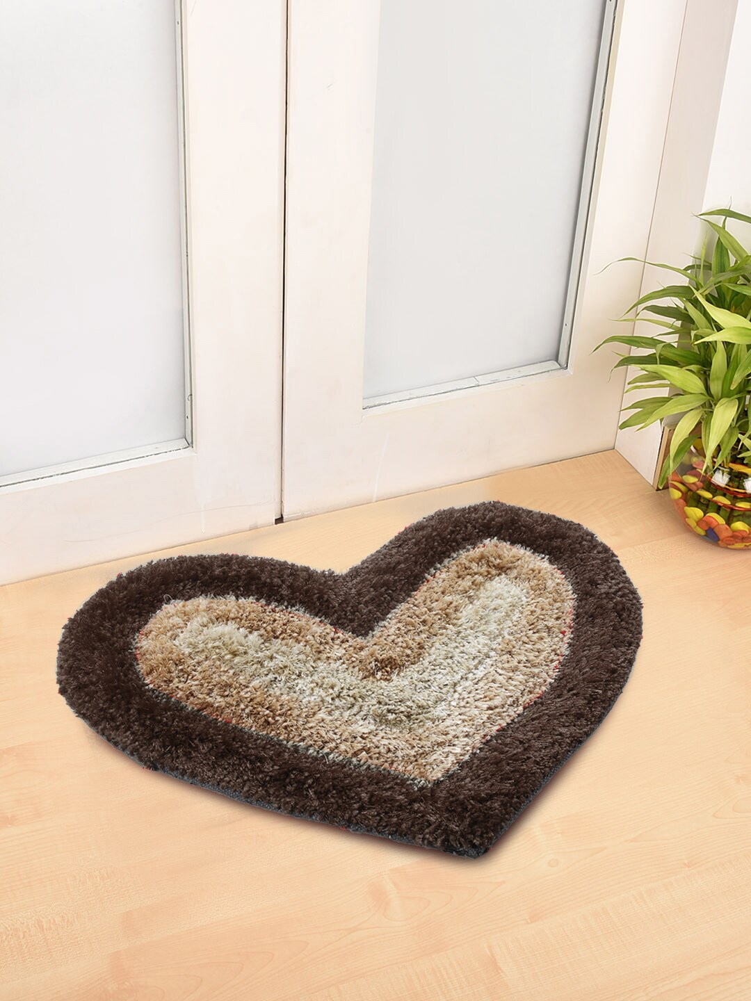 

FABINALIV Brown & Beige Heart Shaped Anti-Skid Doormat