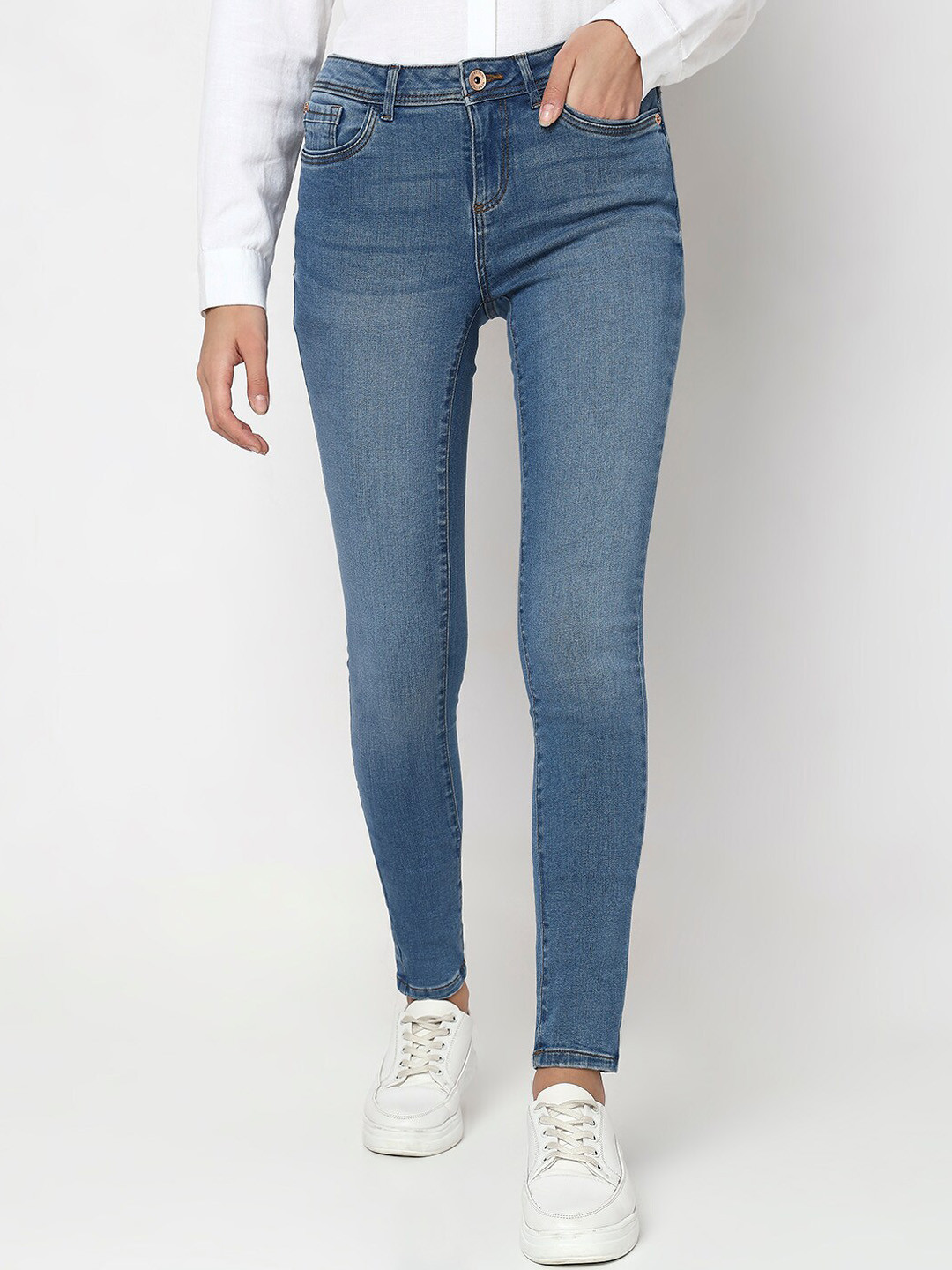 

Vero Moda Women Skinny Fit High-Rise Light Fade Stretchable Cotton Jeans, Blue