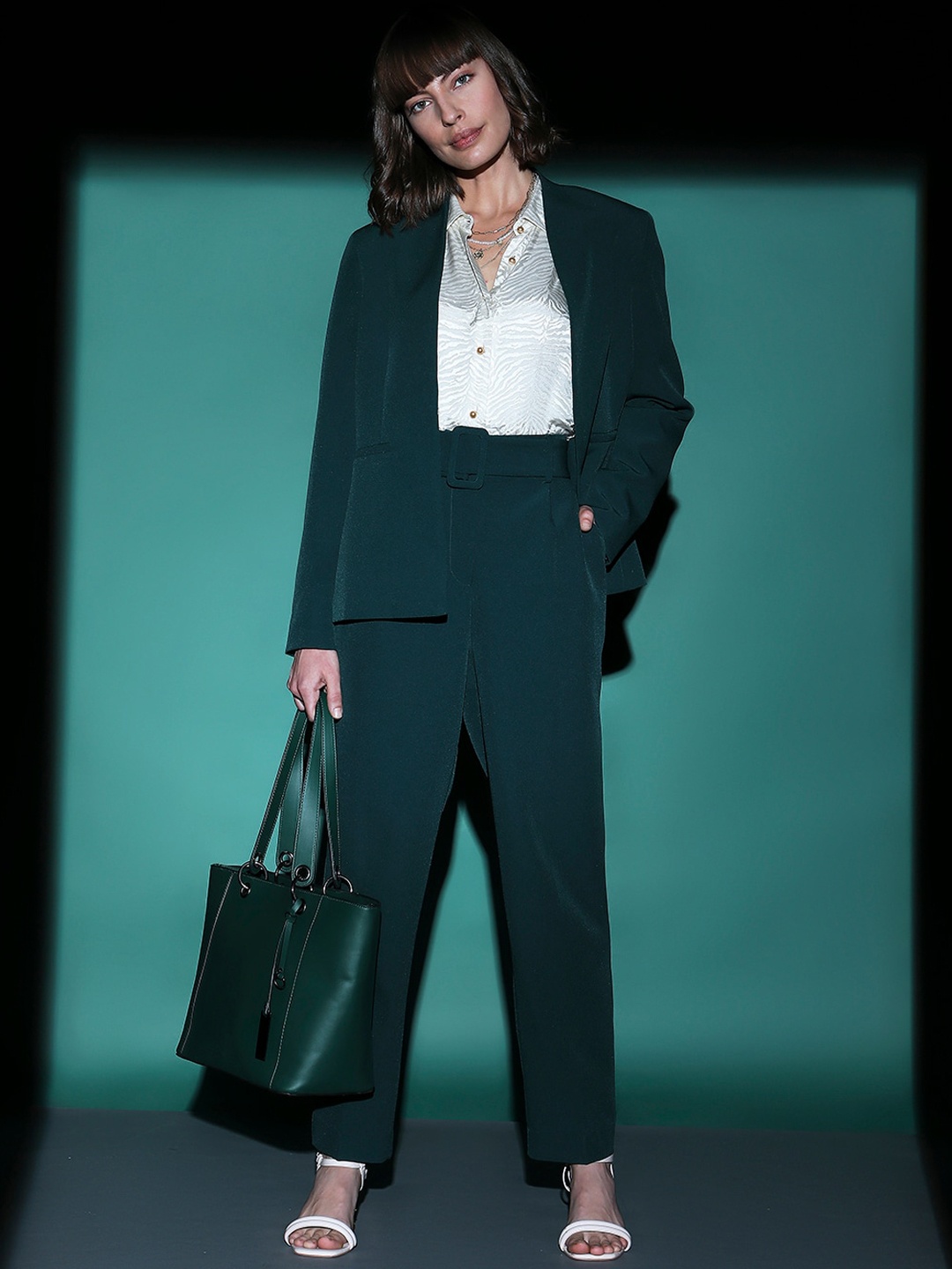 

Vero Moda Women Straight Fit High-Rise Formal Trousers, Green