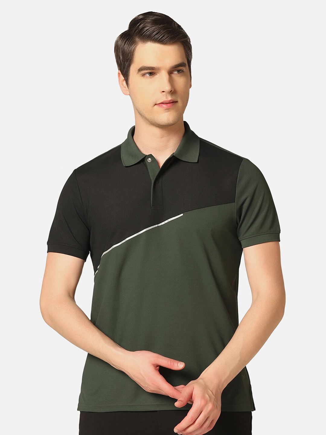 

Blackberrys Men Olive Solid TechPro Polo Tshirts